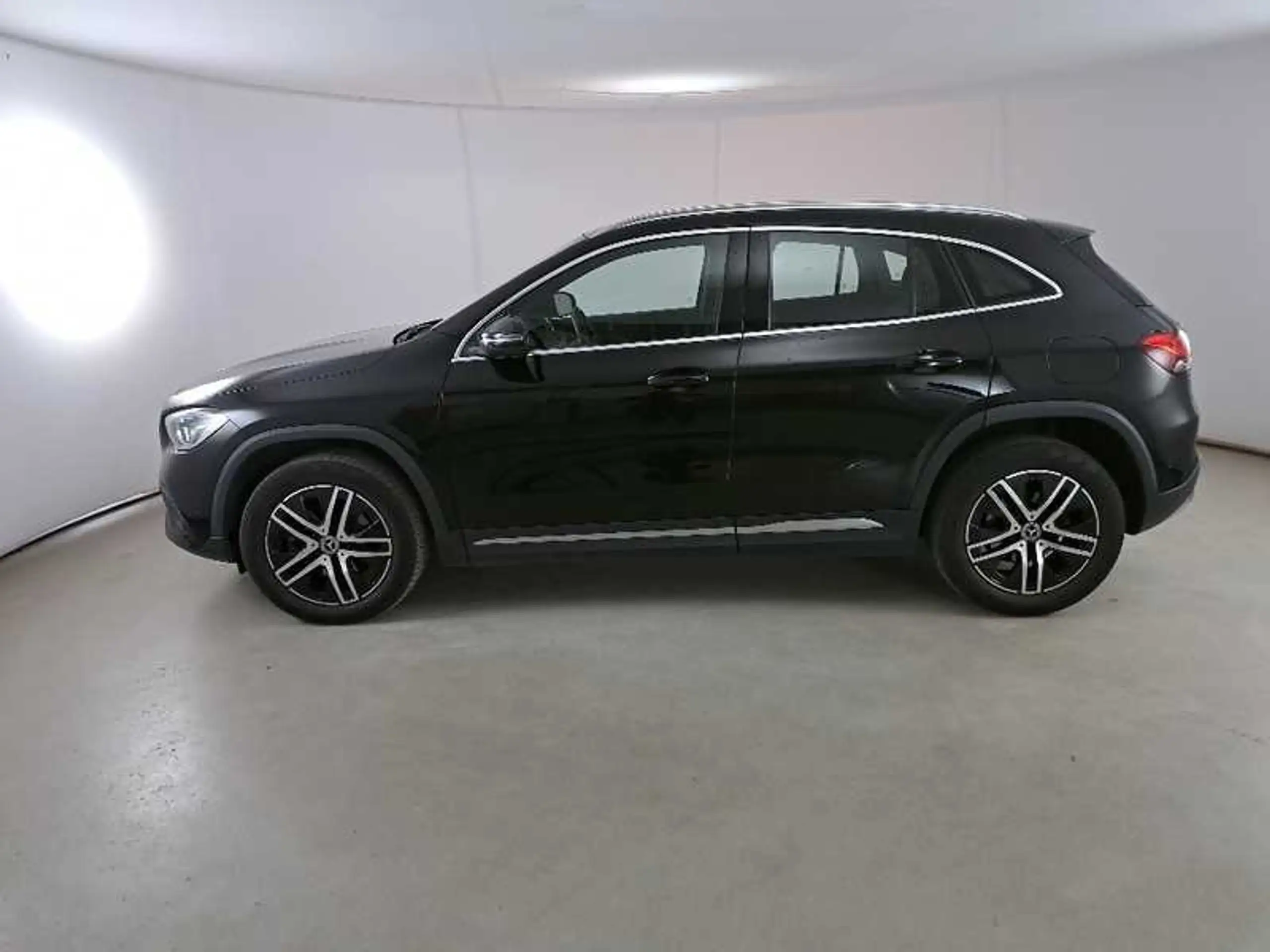 Mercedes-Benz - GLA 180