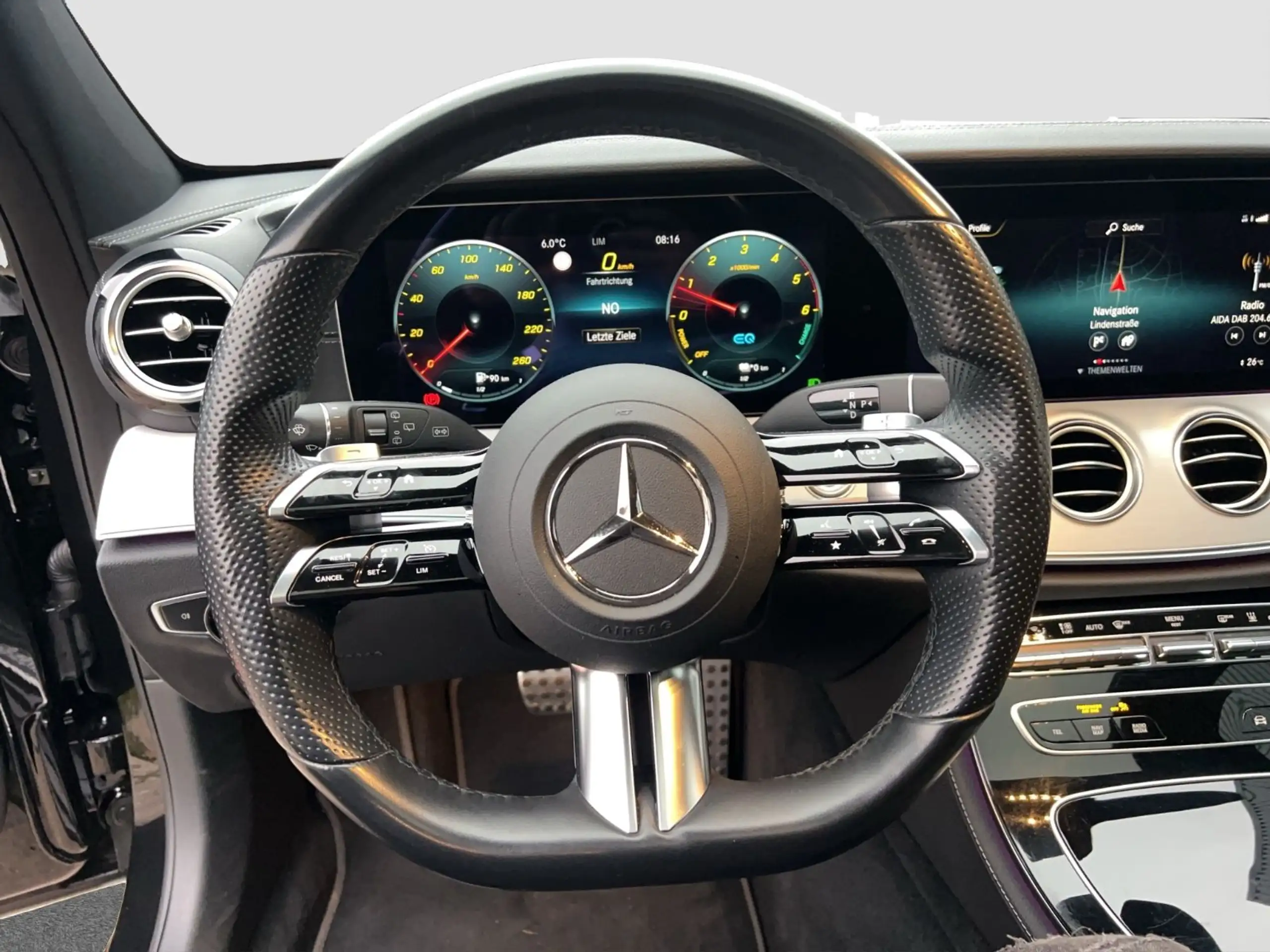 Mercedes-Benz - E 300