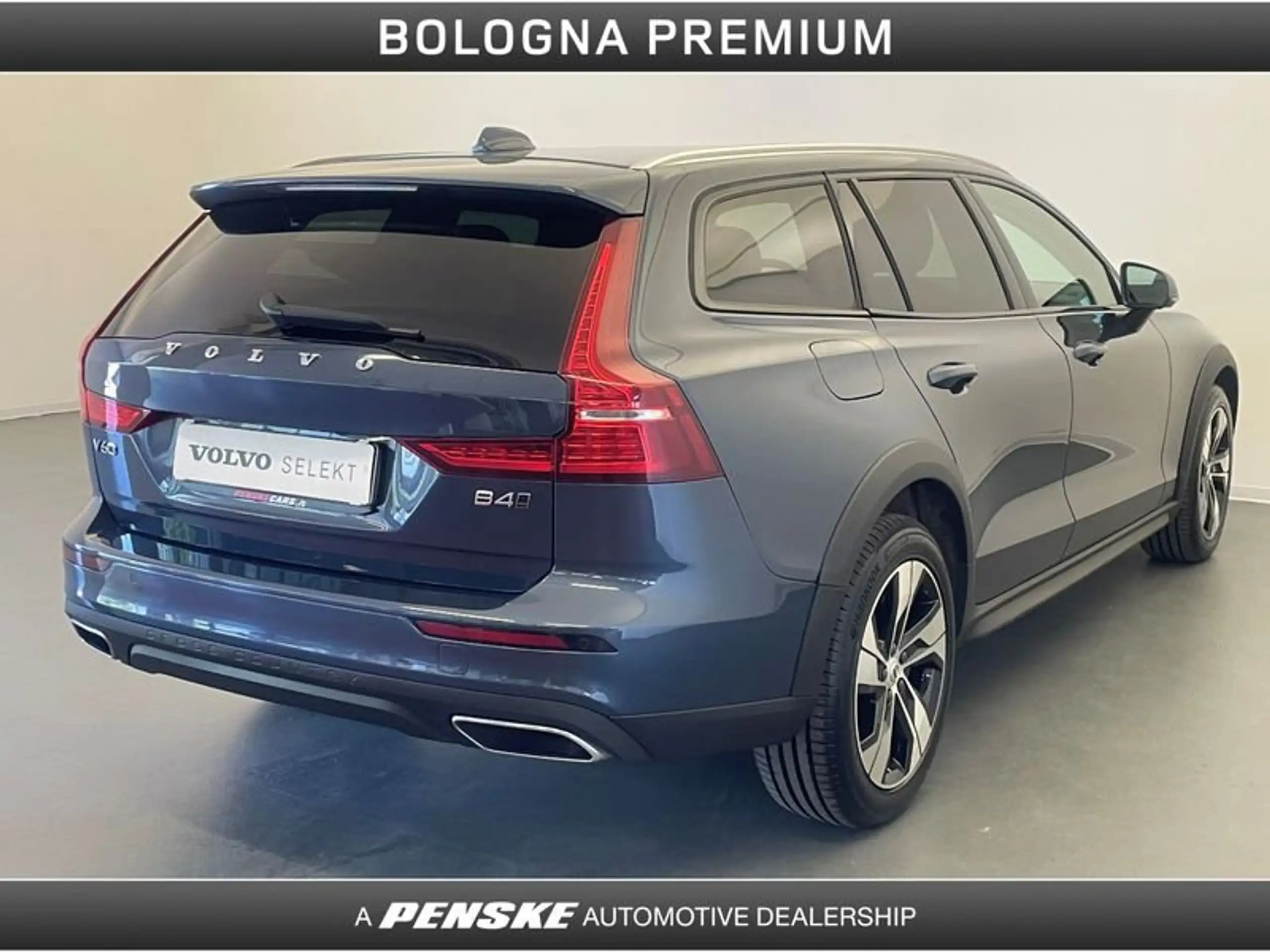 Volvo - V60 Cross Country