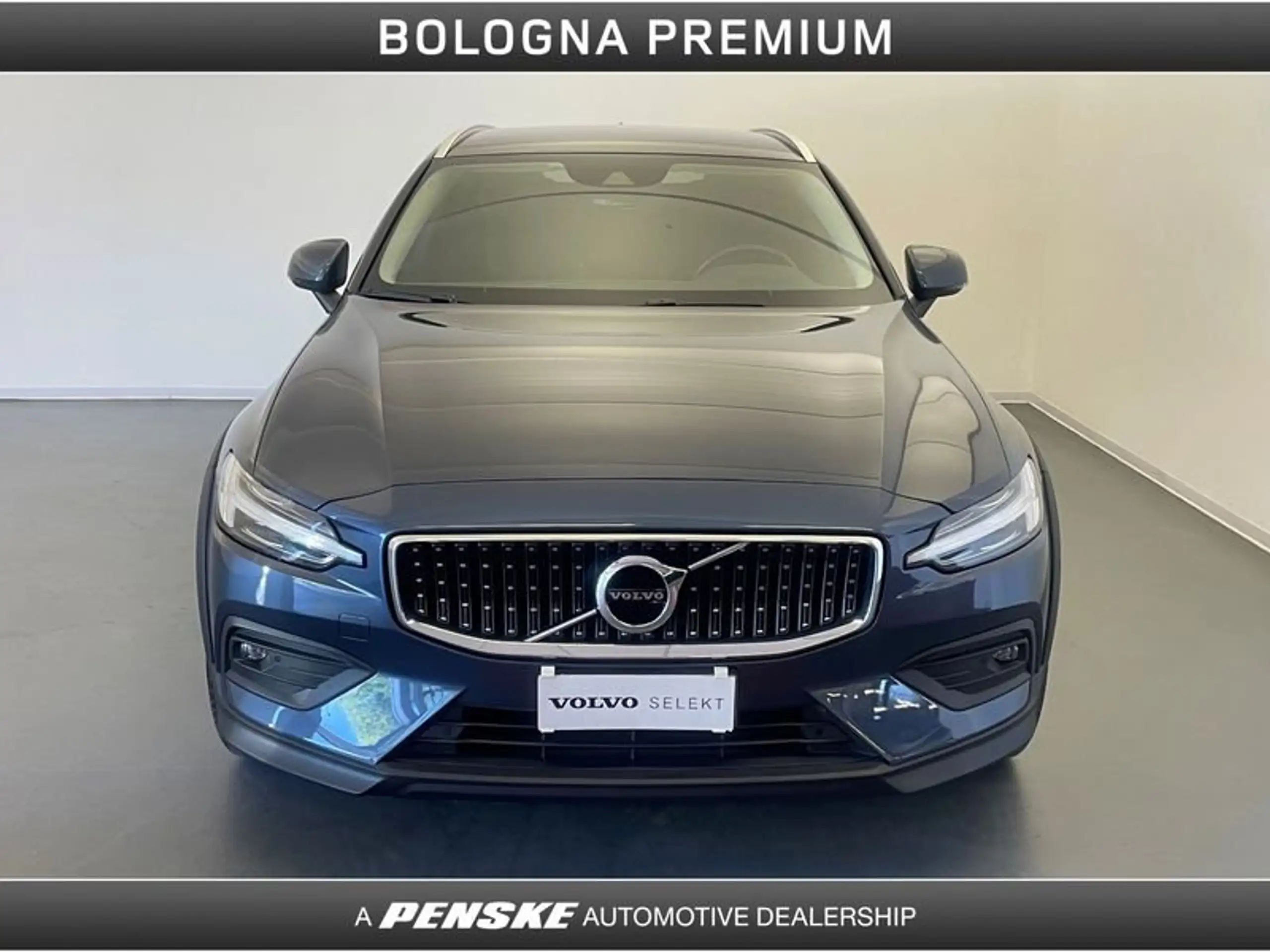 Volvo - V60 Cross Country