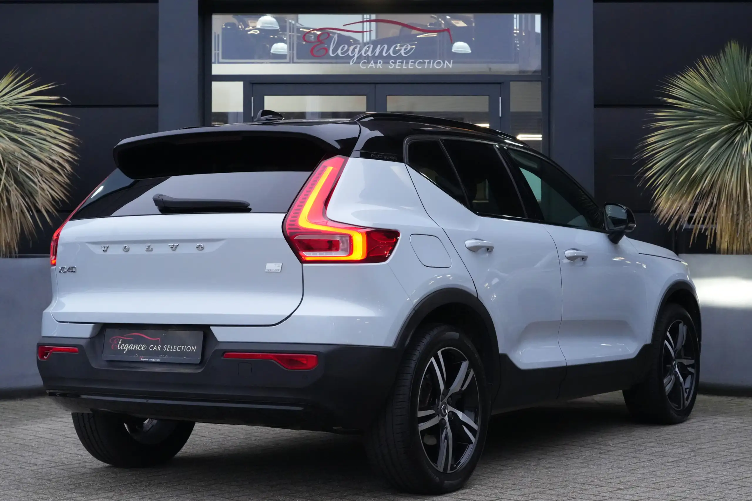 Volvo - XC40