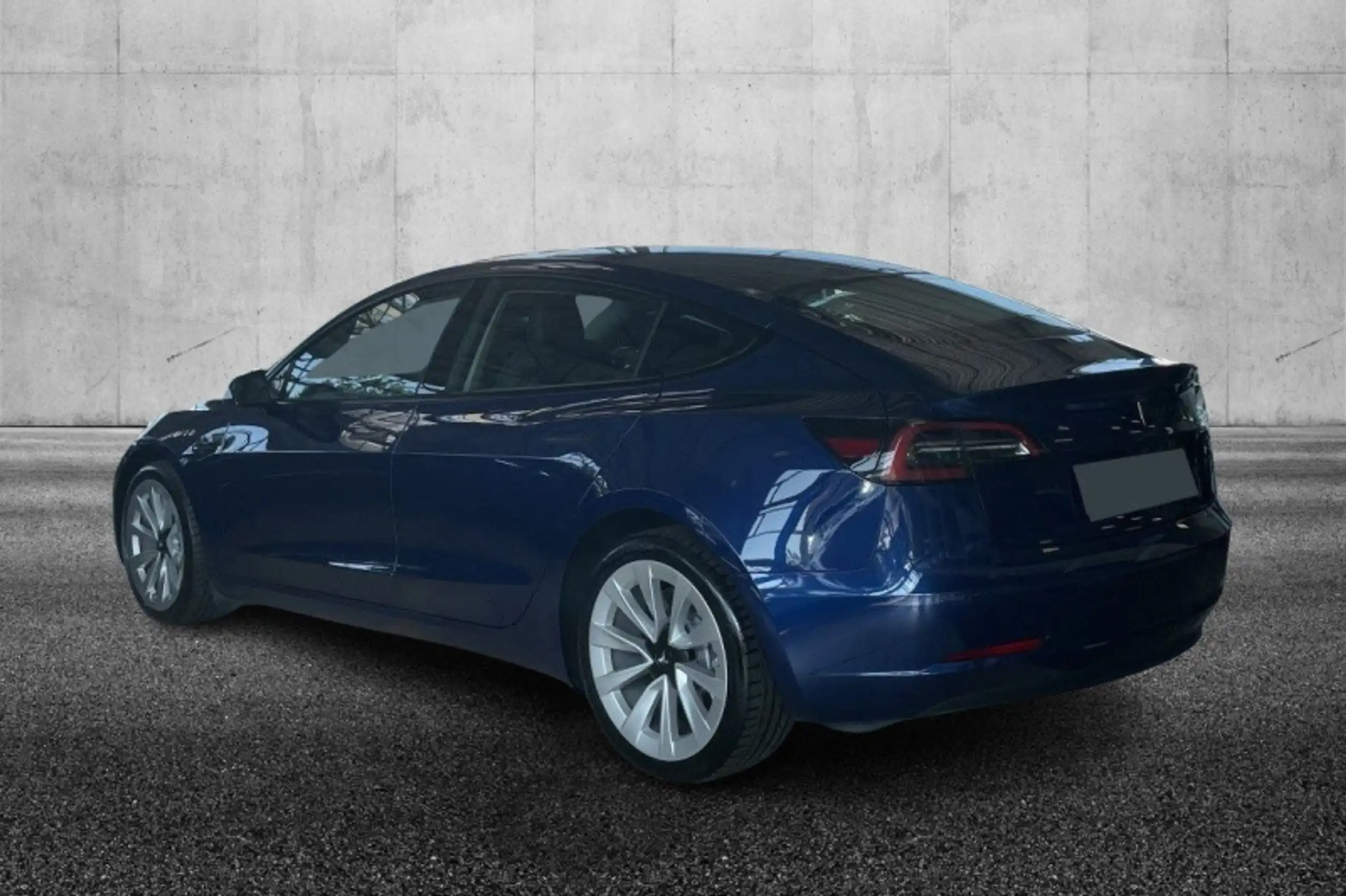 Tesla - Model 3