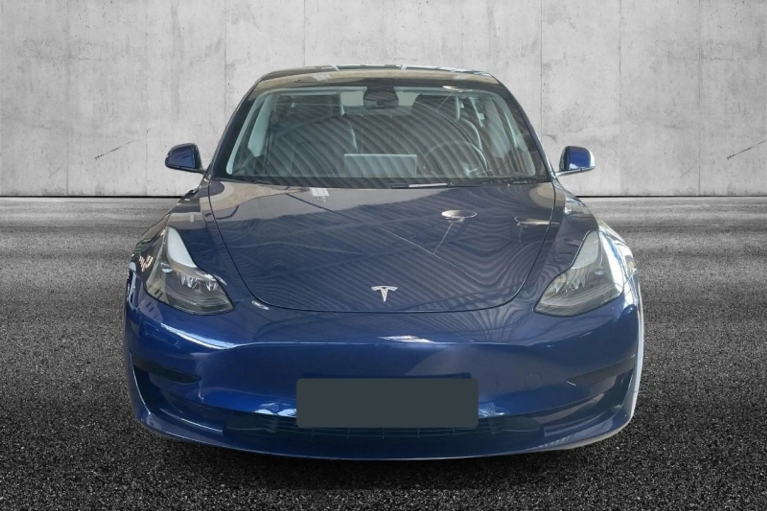 Tesla - Model 3