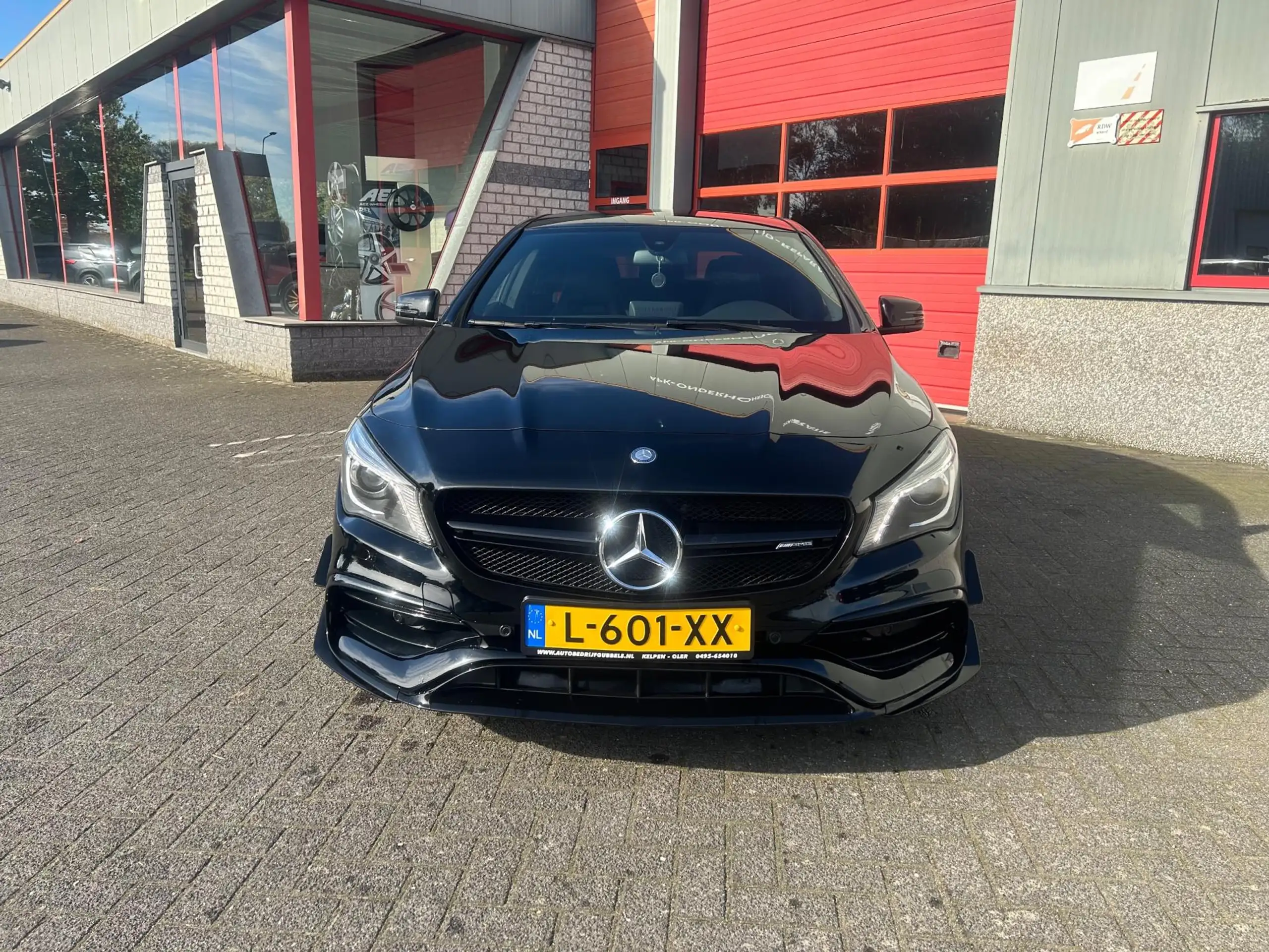 Mercedes-Benz - CLA 45 AMG