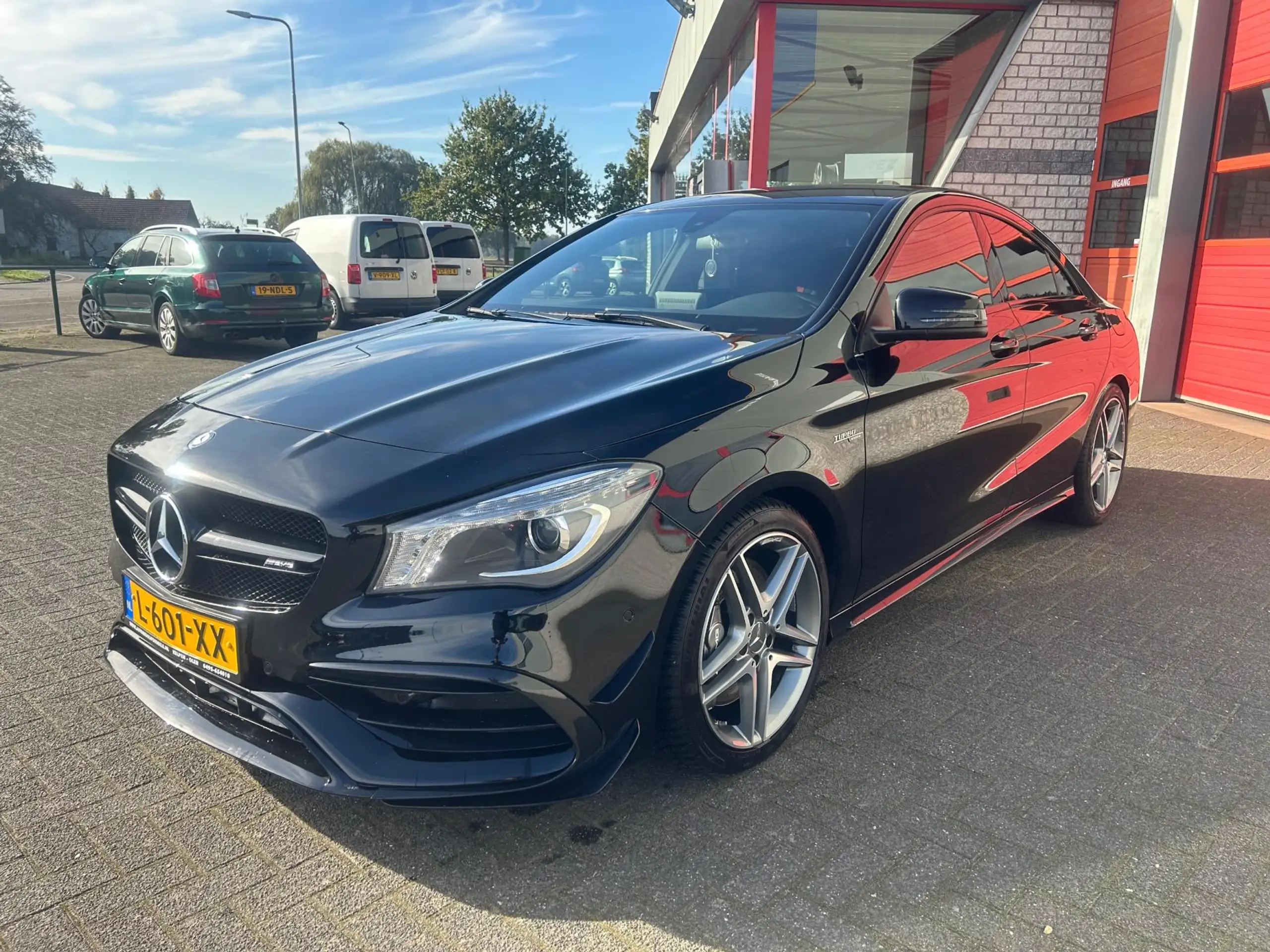 Mercedes-Benz - CLA 45 AMG