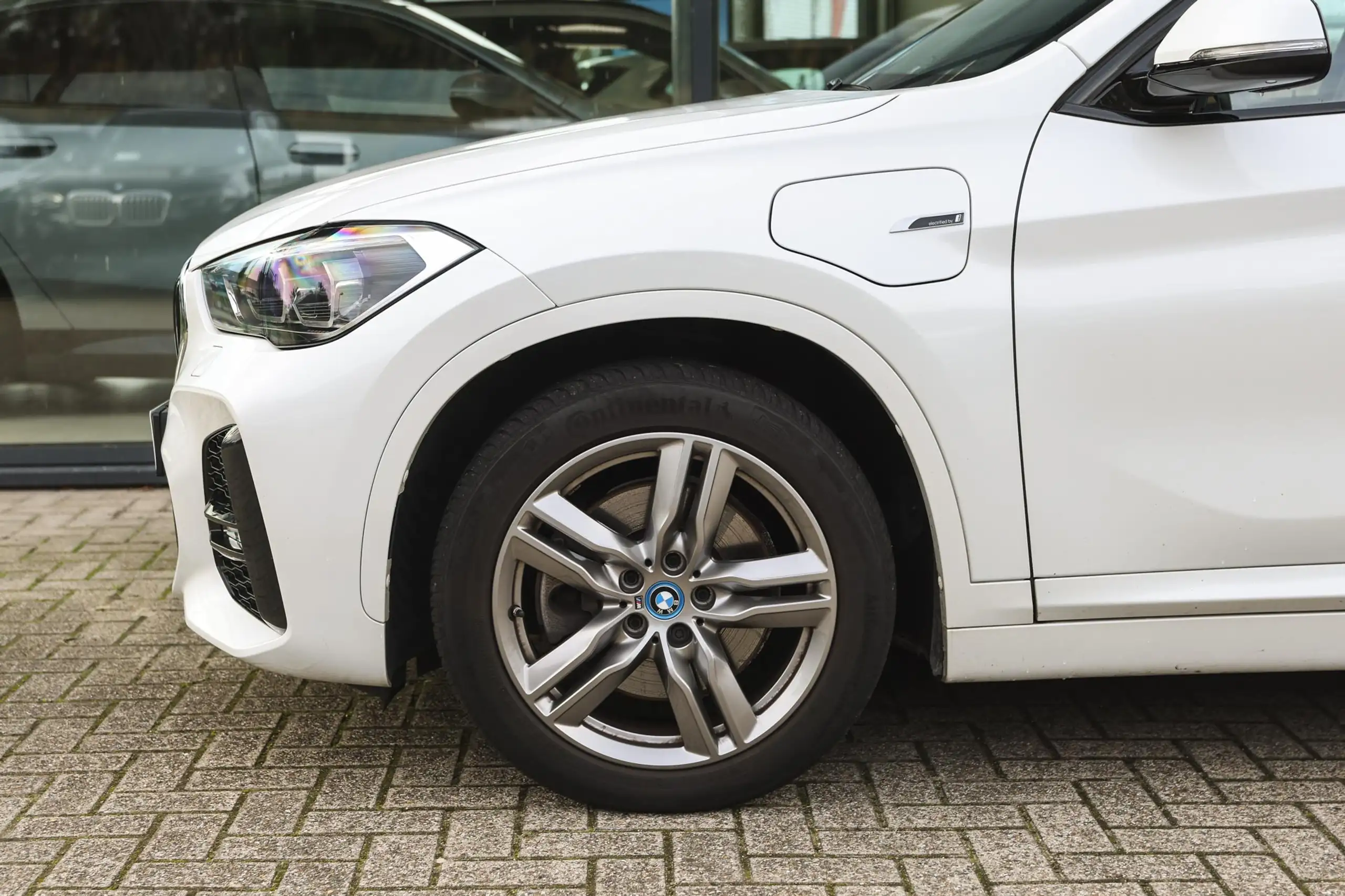 BMW - X1