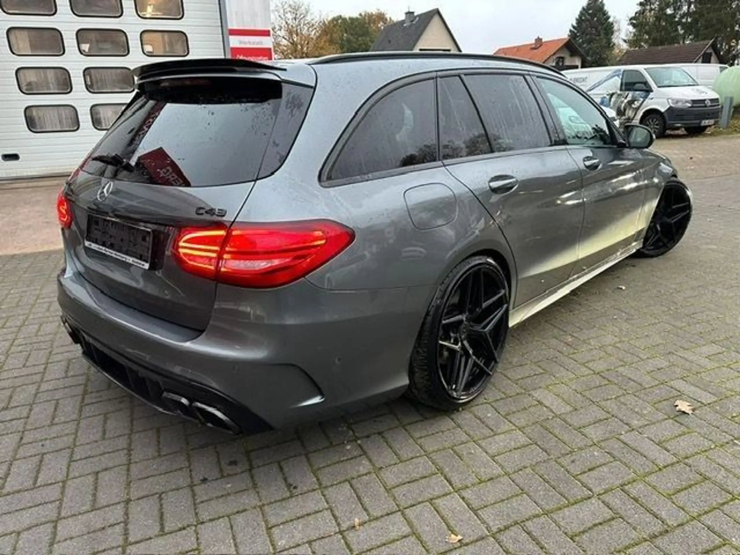 Mercedes-Benz - C 43 AMG