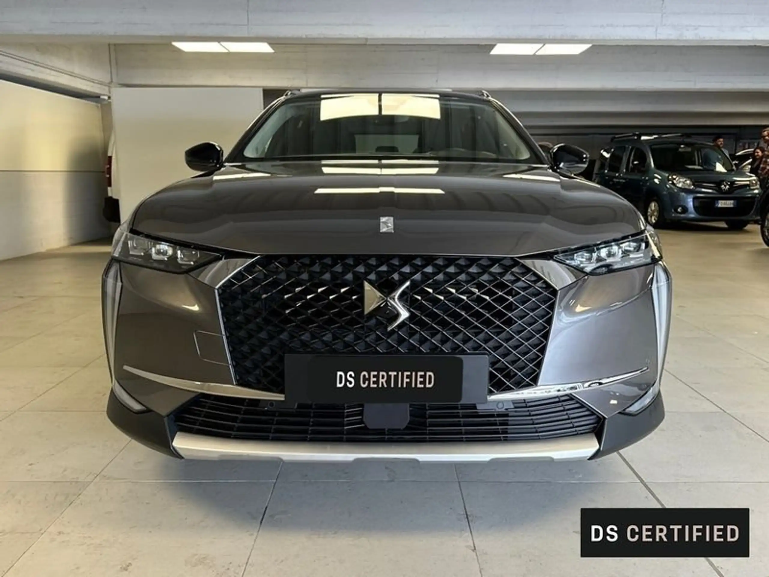 DS Automobiles - DS 4