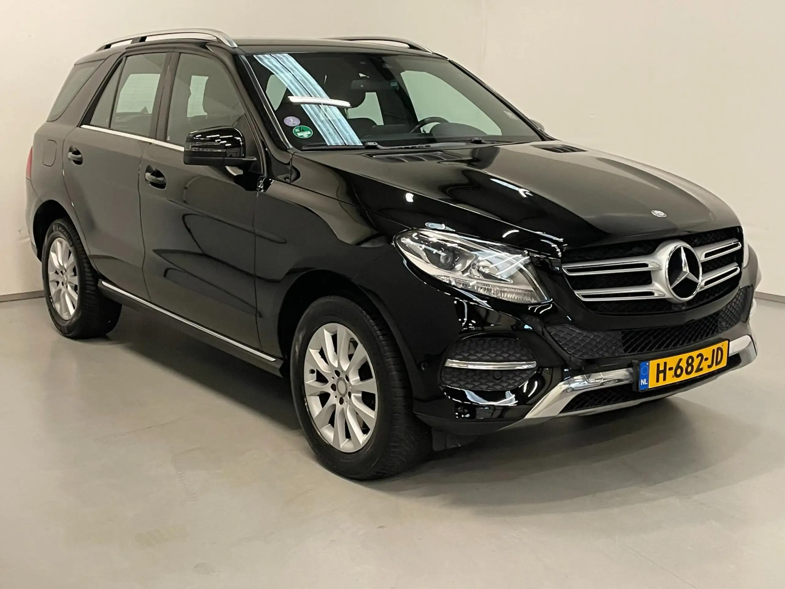 Mercedes-Benz - GLE 400