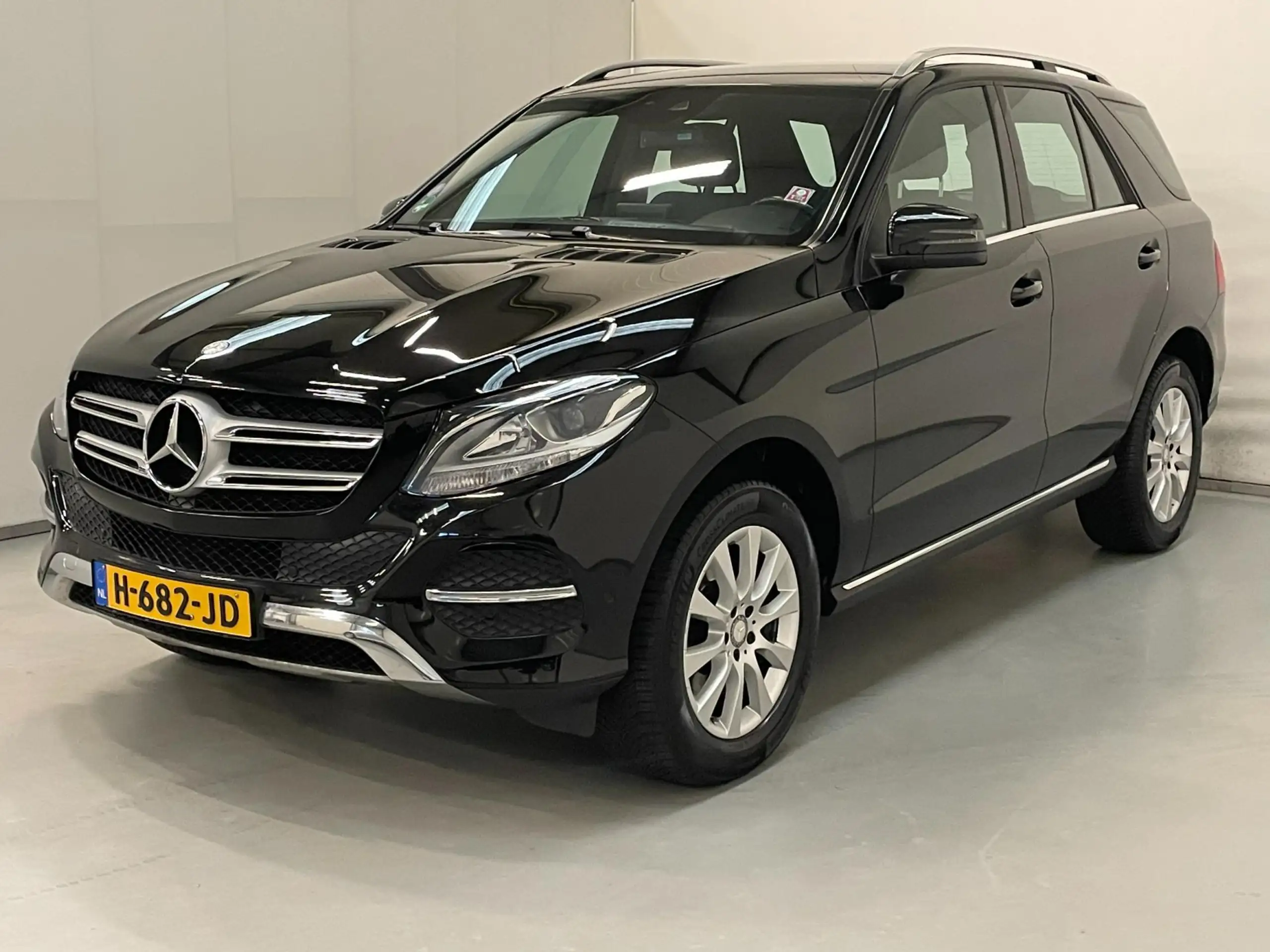 Mercedes-Benz - GLE 400