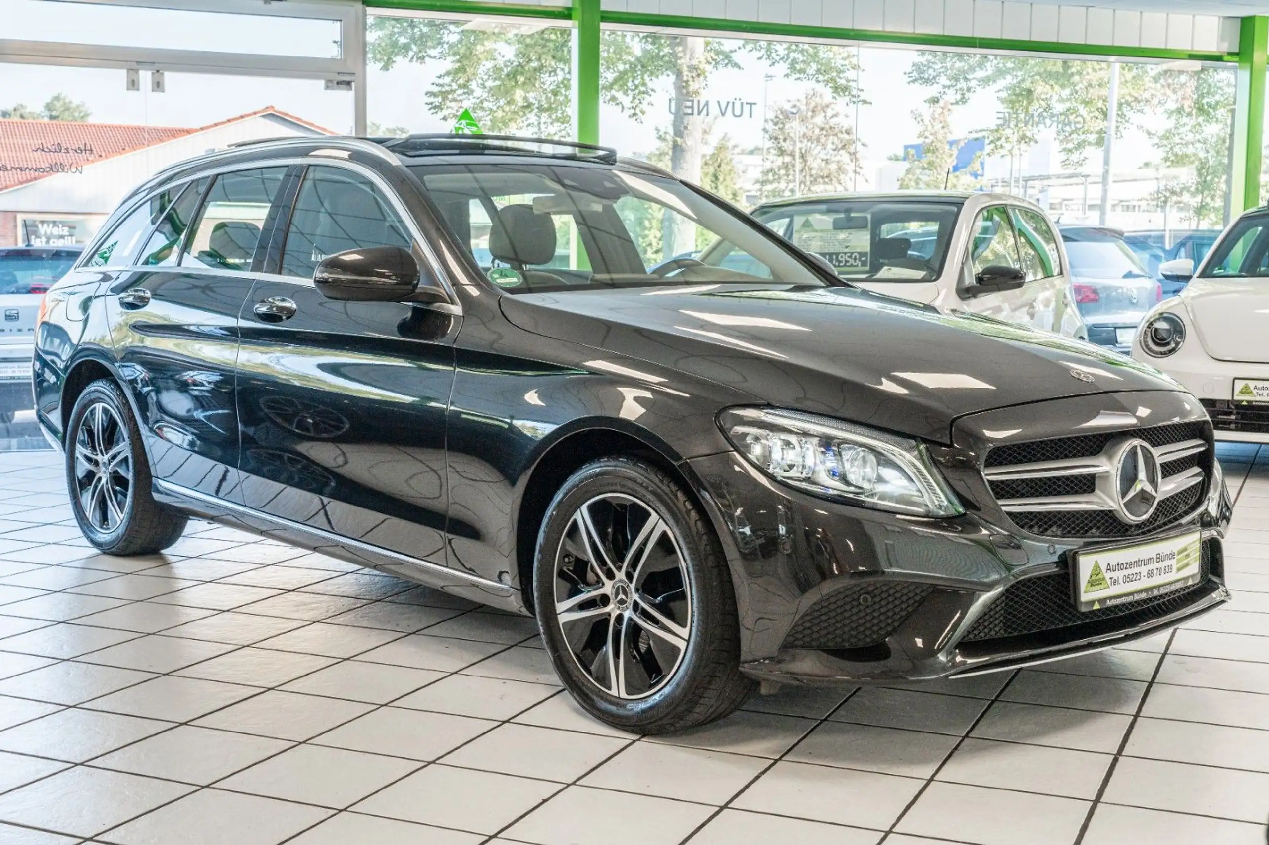 Mercedes-Benz - C 220