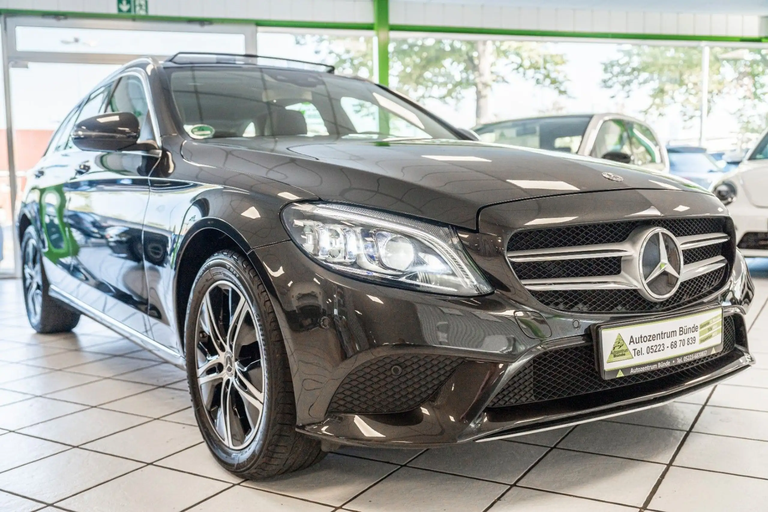 Mercedes-Benz - C 220