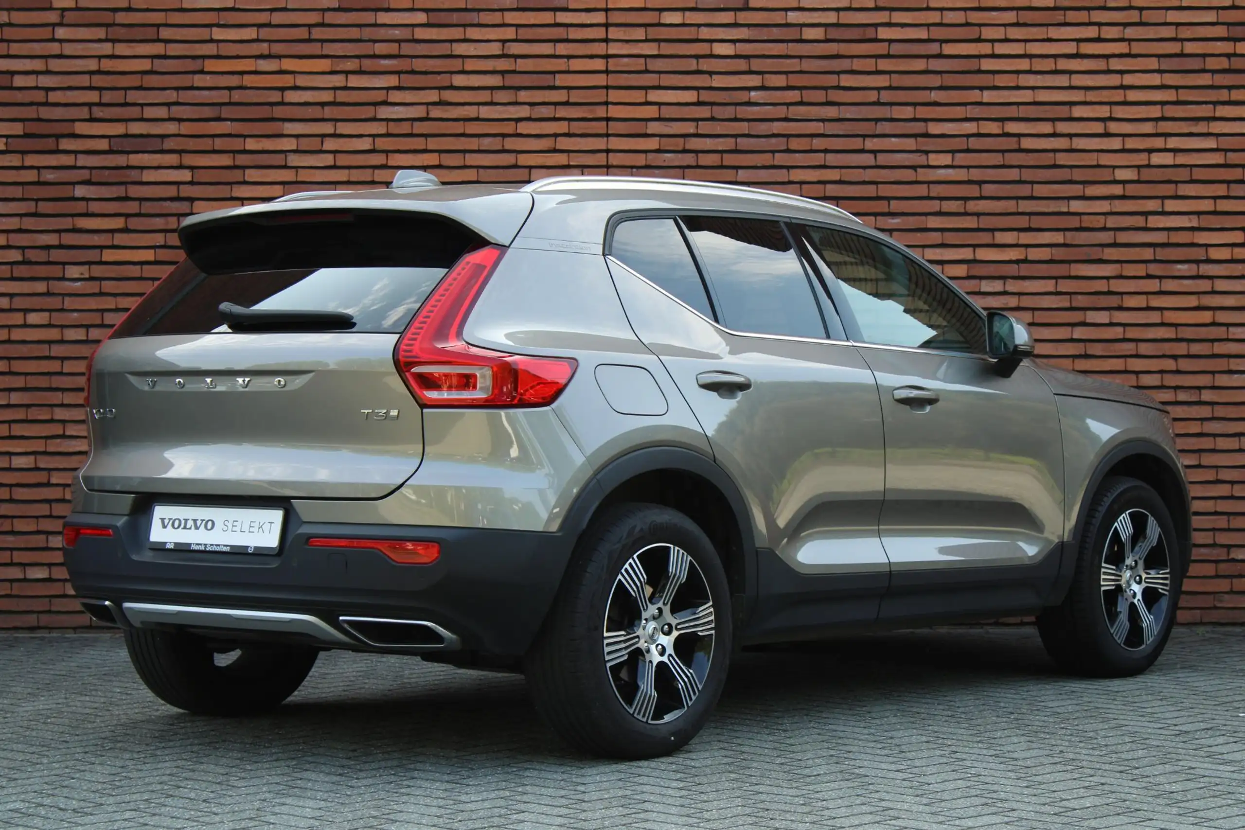 Volvo - XC40