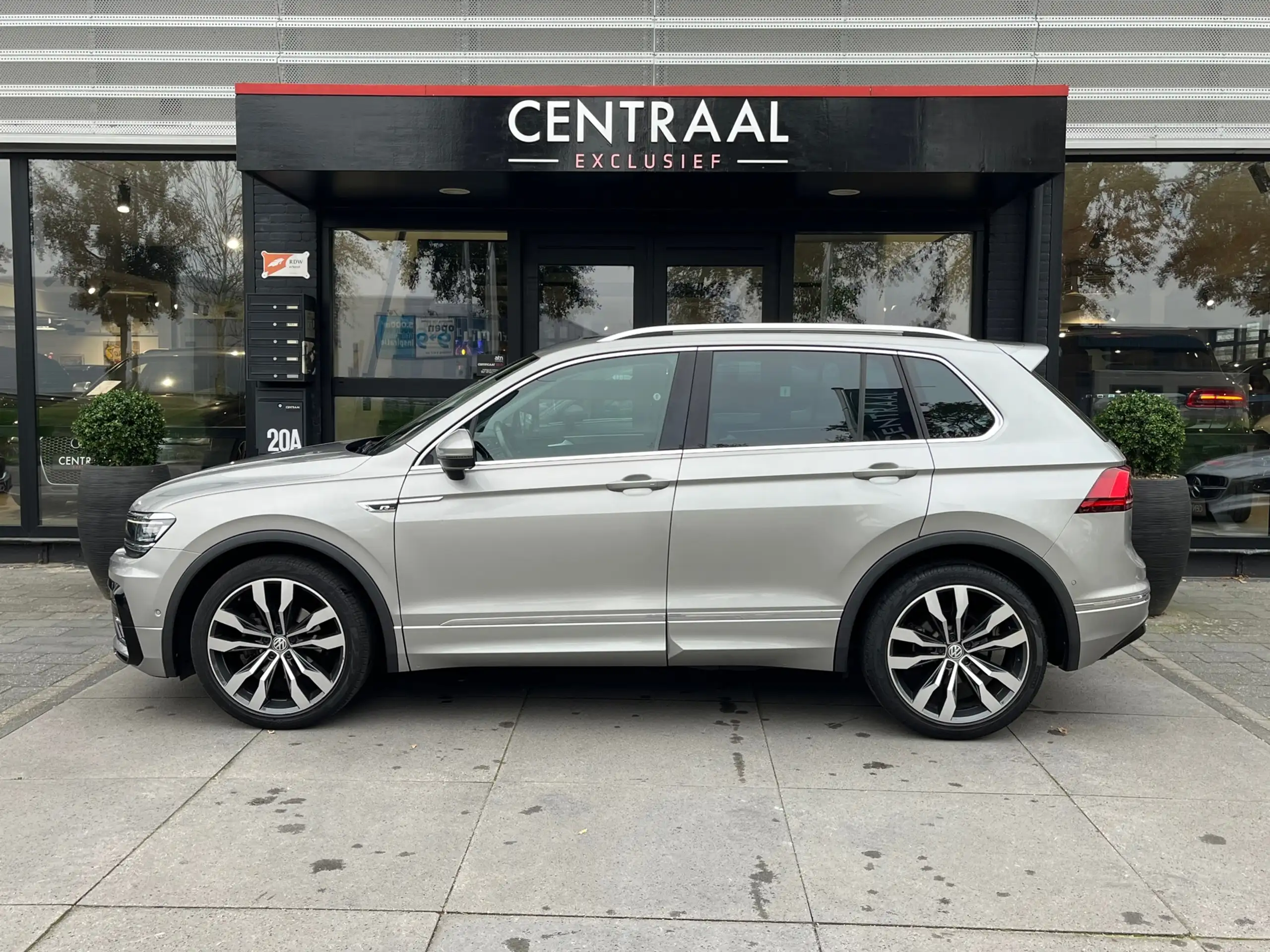 Volkswagen - Tiguan