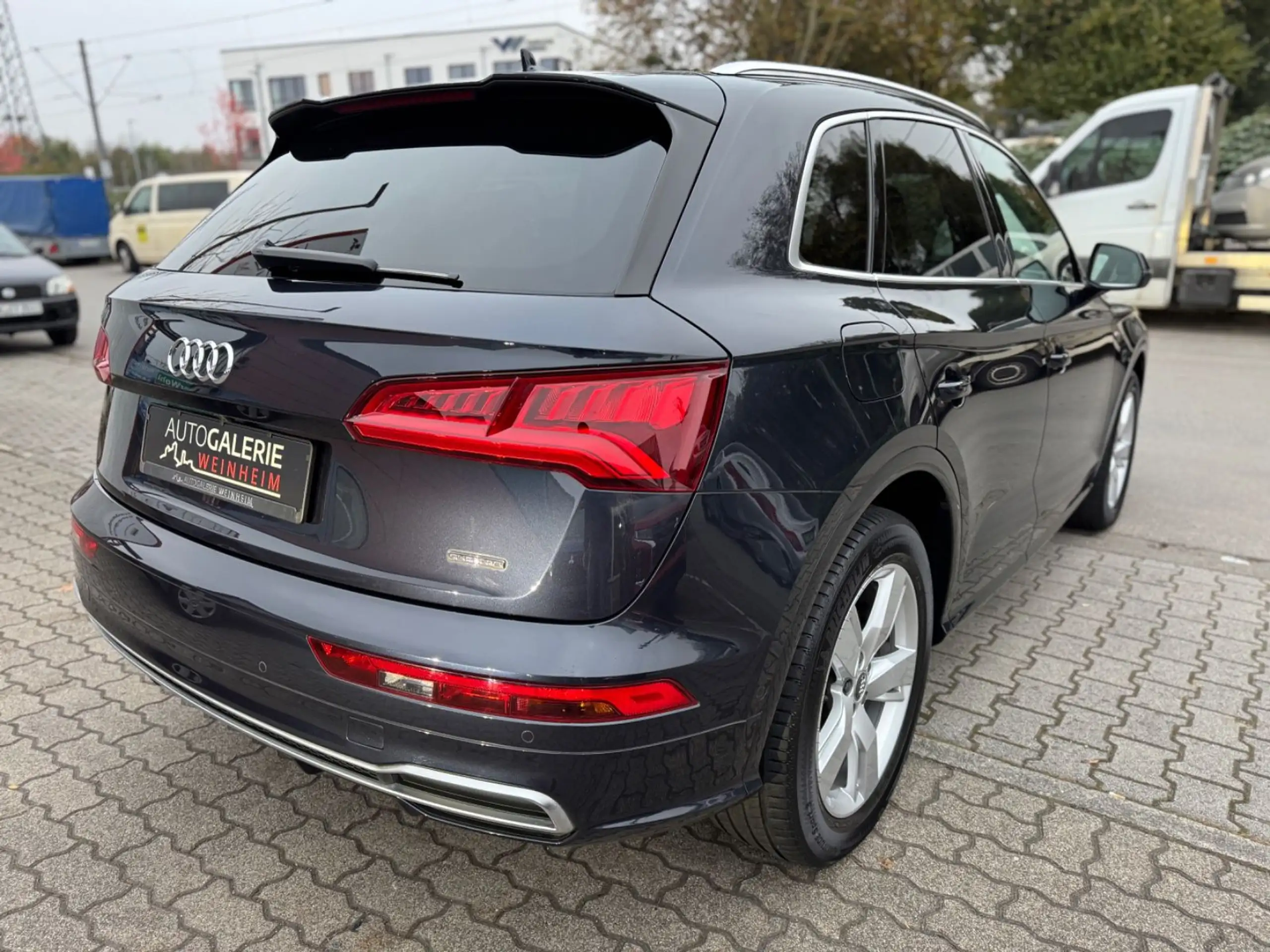 Audi - Q5