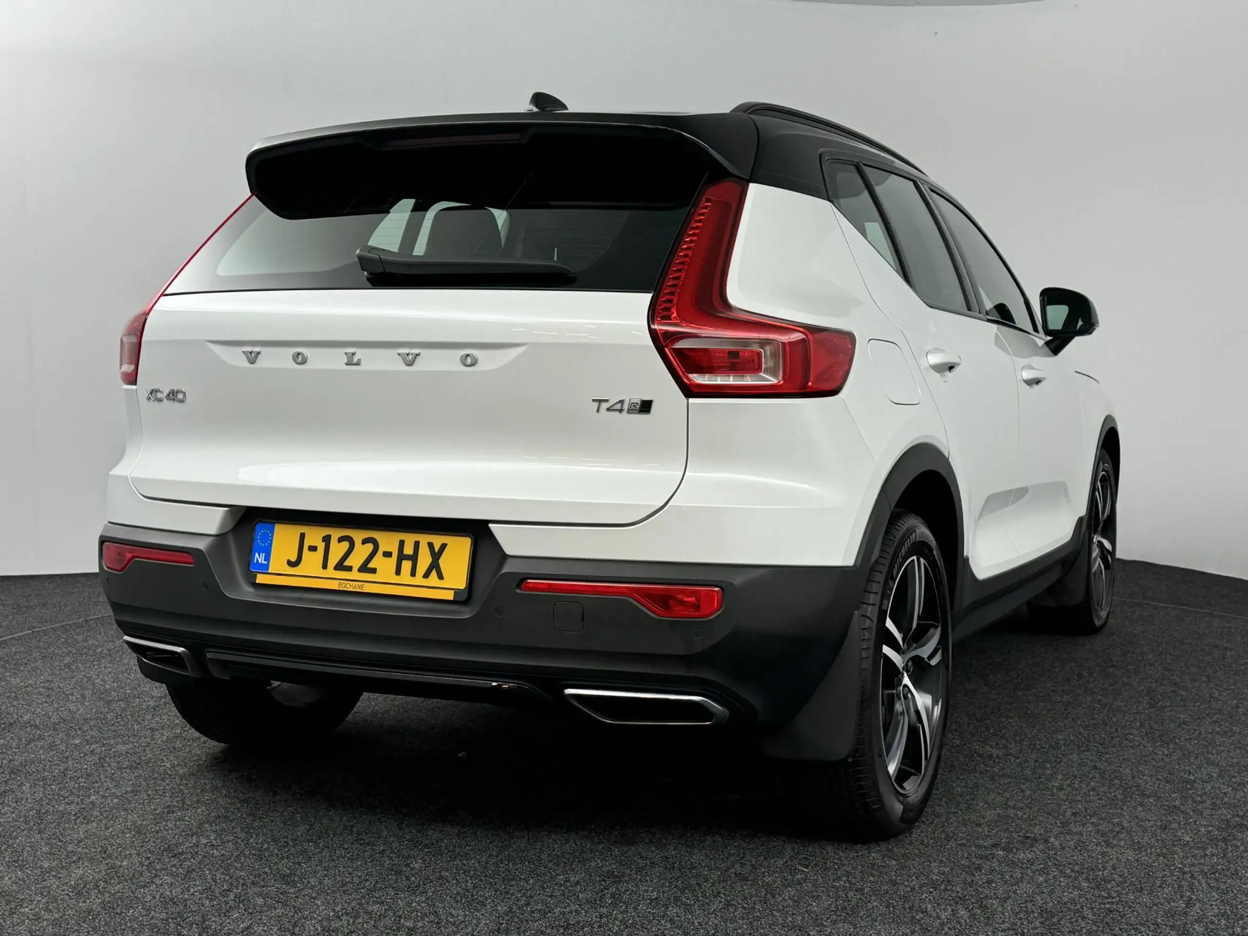 Volvo - XC40