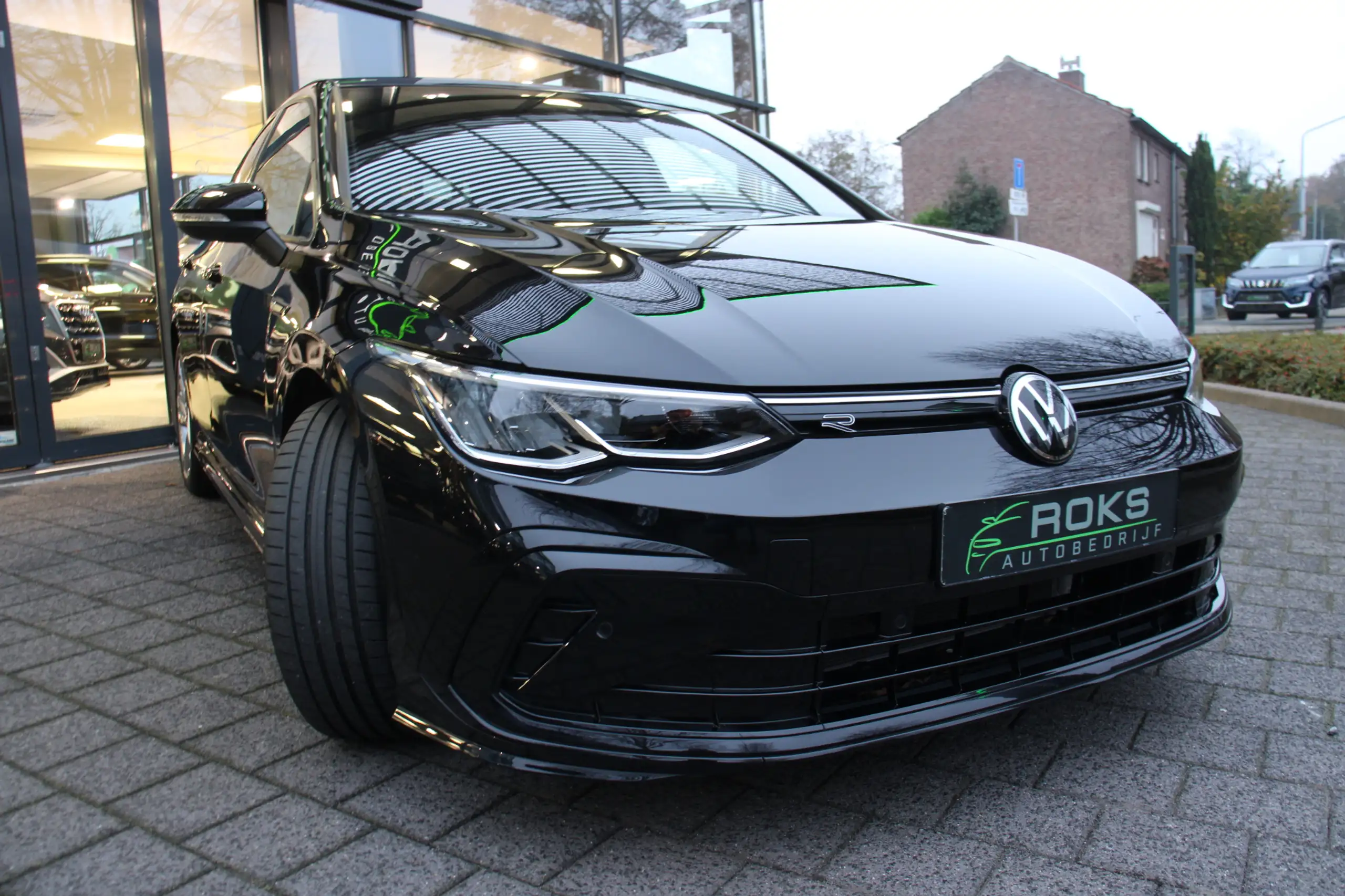 Volkswagen - Golf