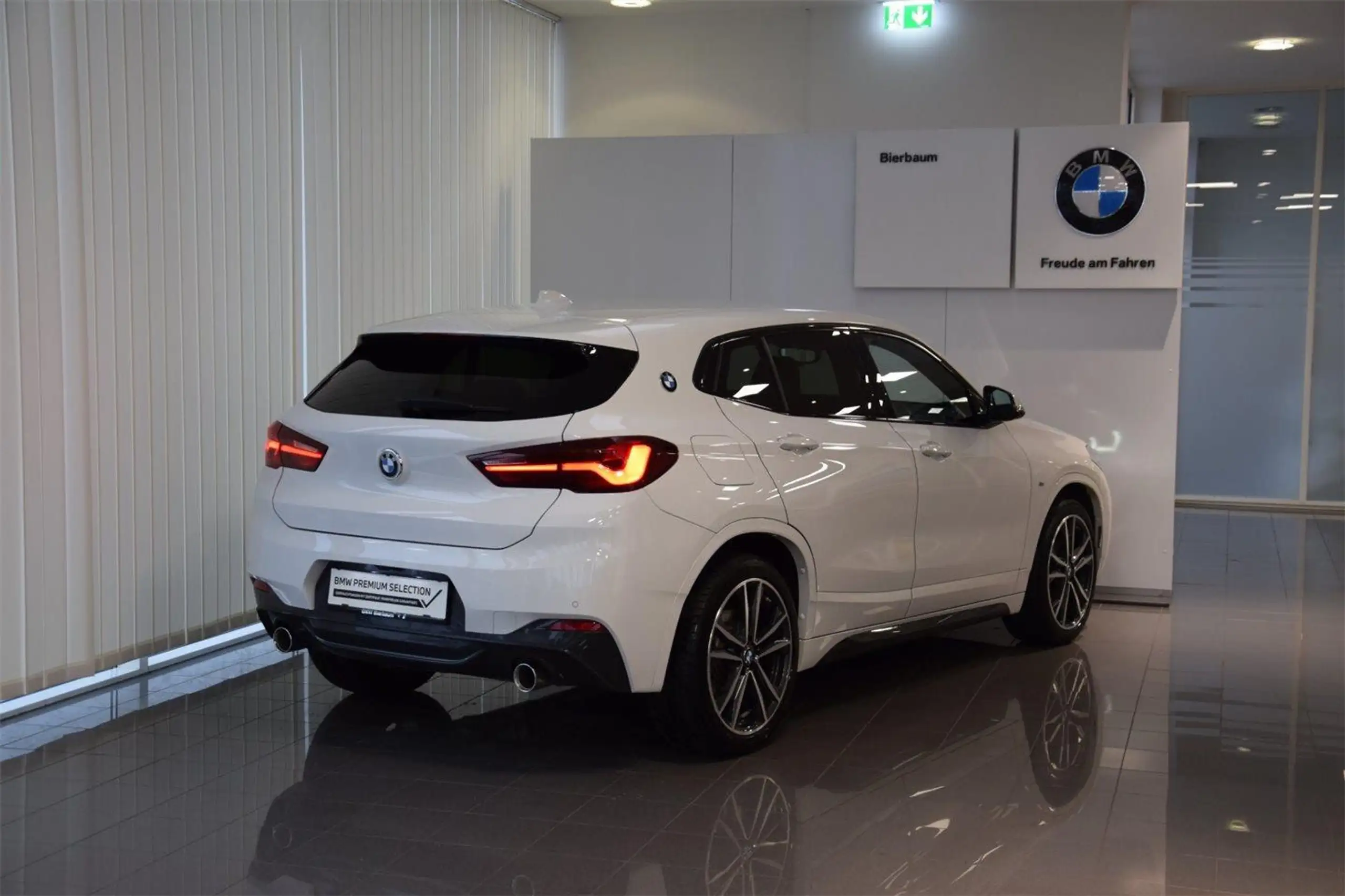 BMW - X2