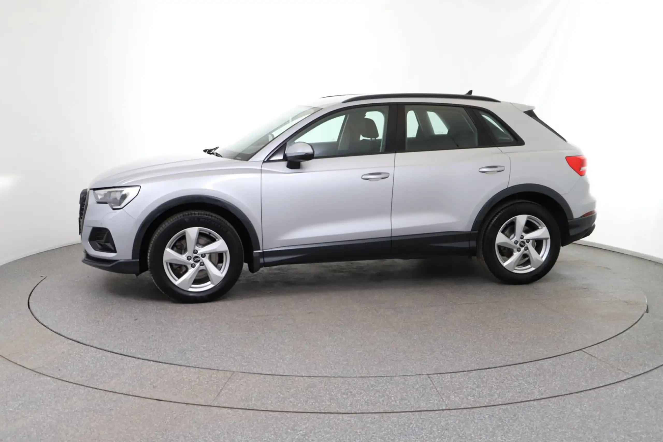 Audi - Q3