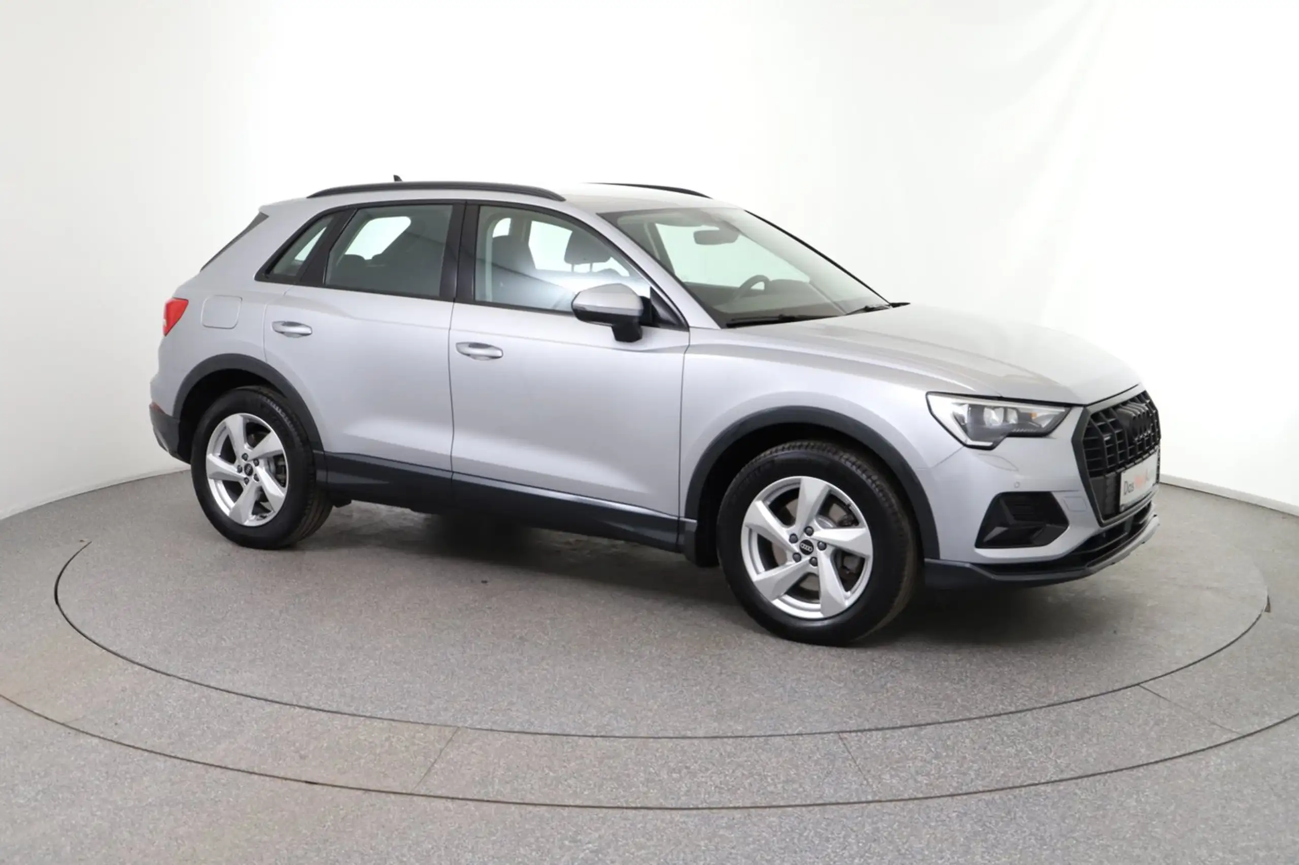 Audi - Q3