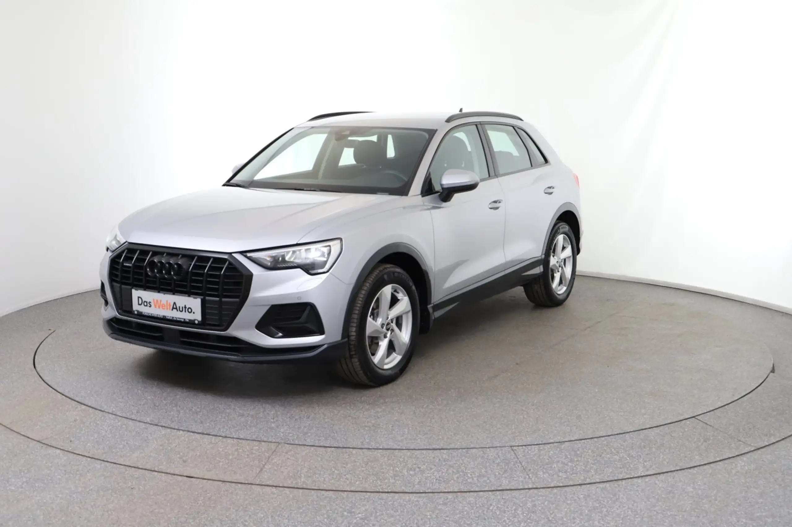 Audi - Q3