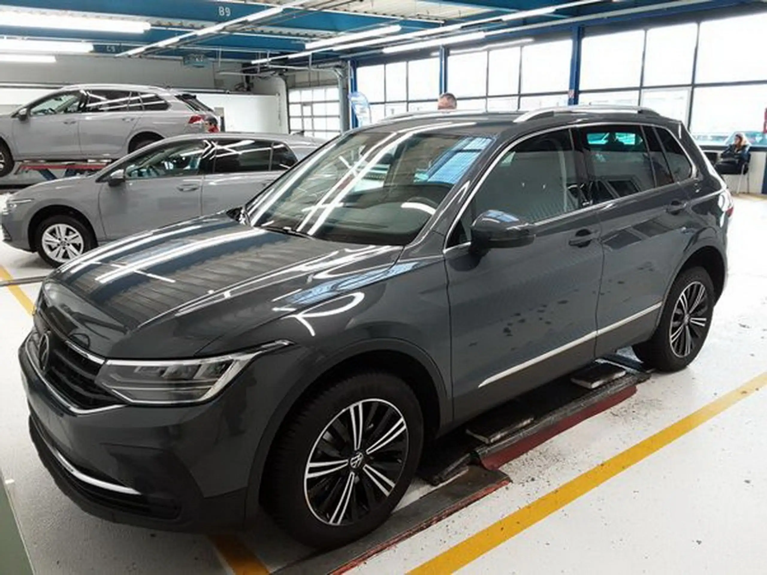 Volkswagen - Tiguan