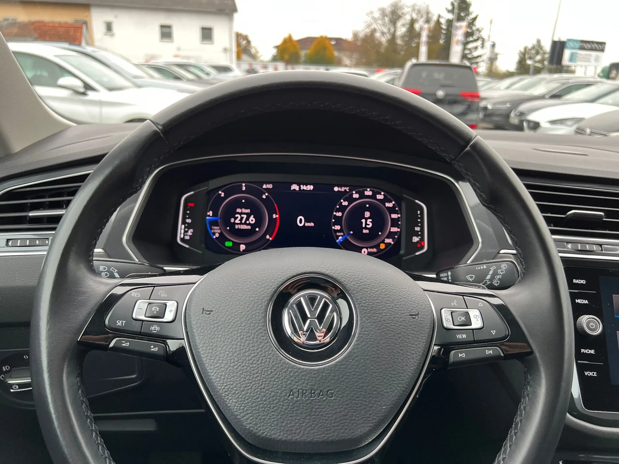 Volkswagen - Tiguan