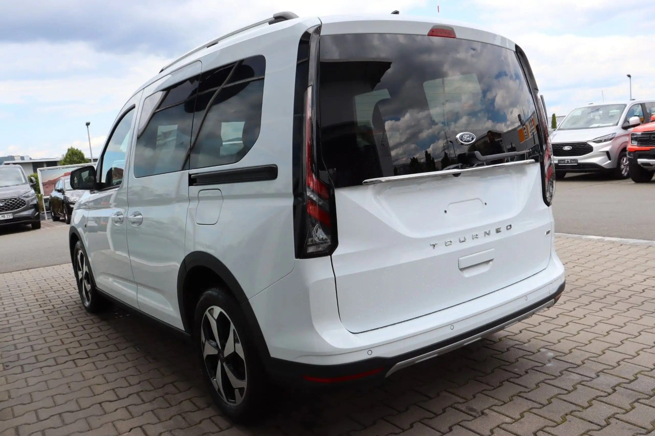 Ford - Tourneo Connect