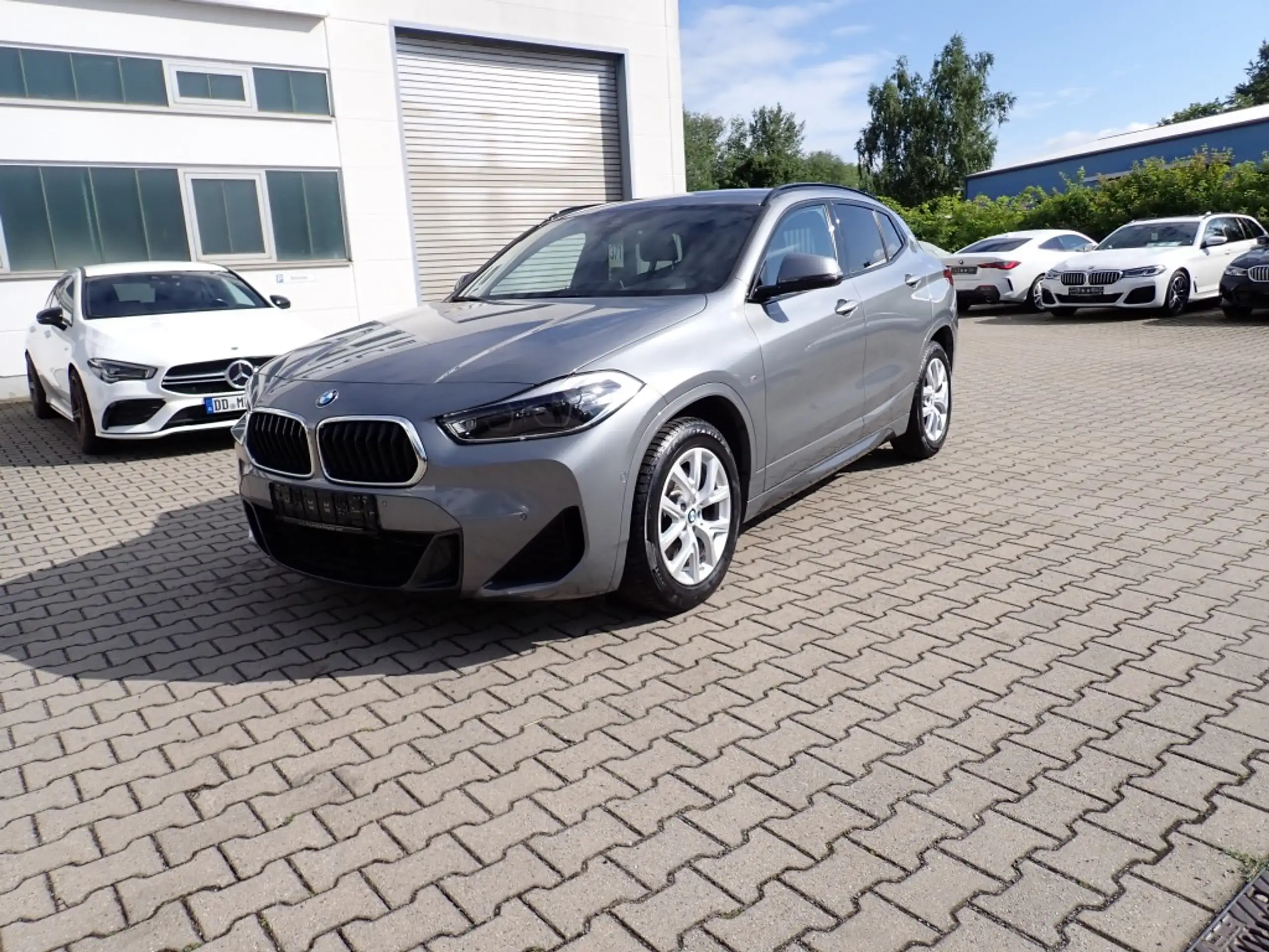 BMW - X2