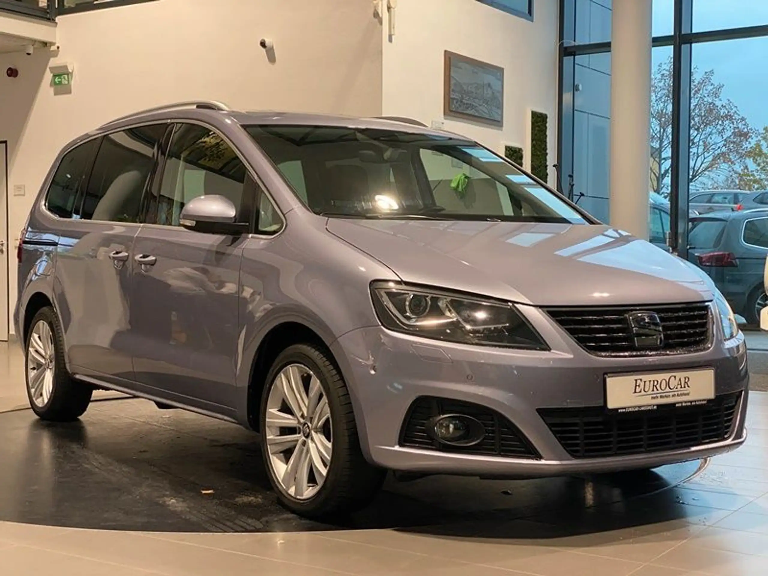 SEAT - Alhambra