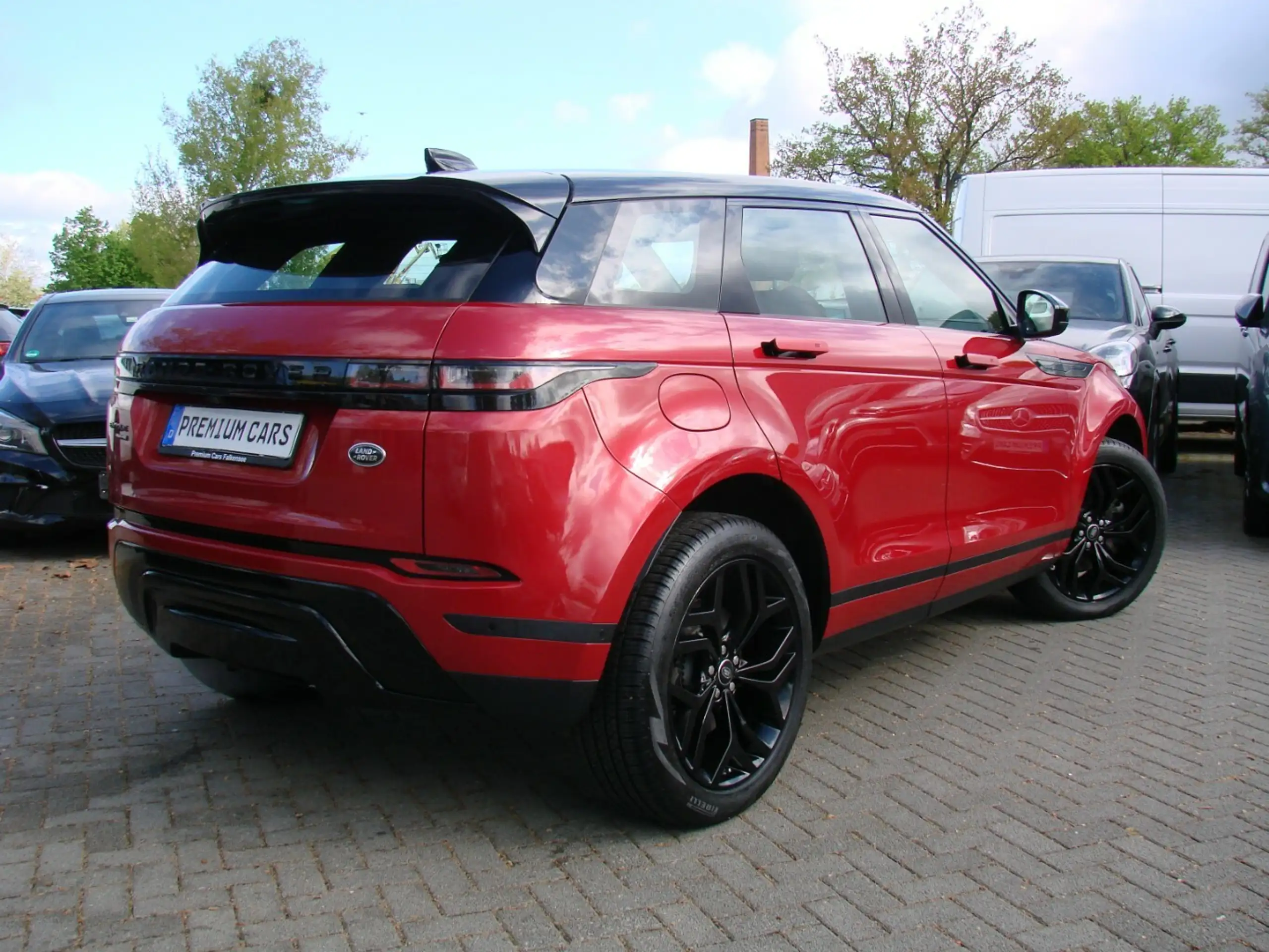 Land Rover - Range Rover Evoque