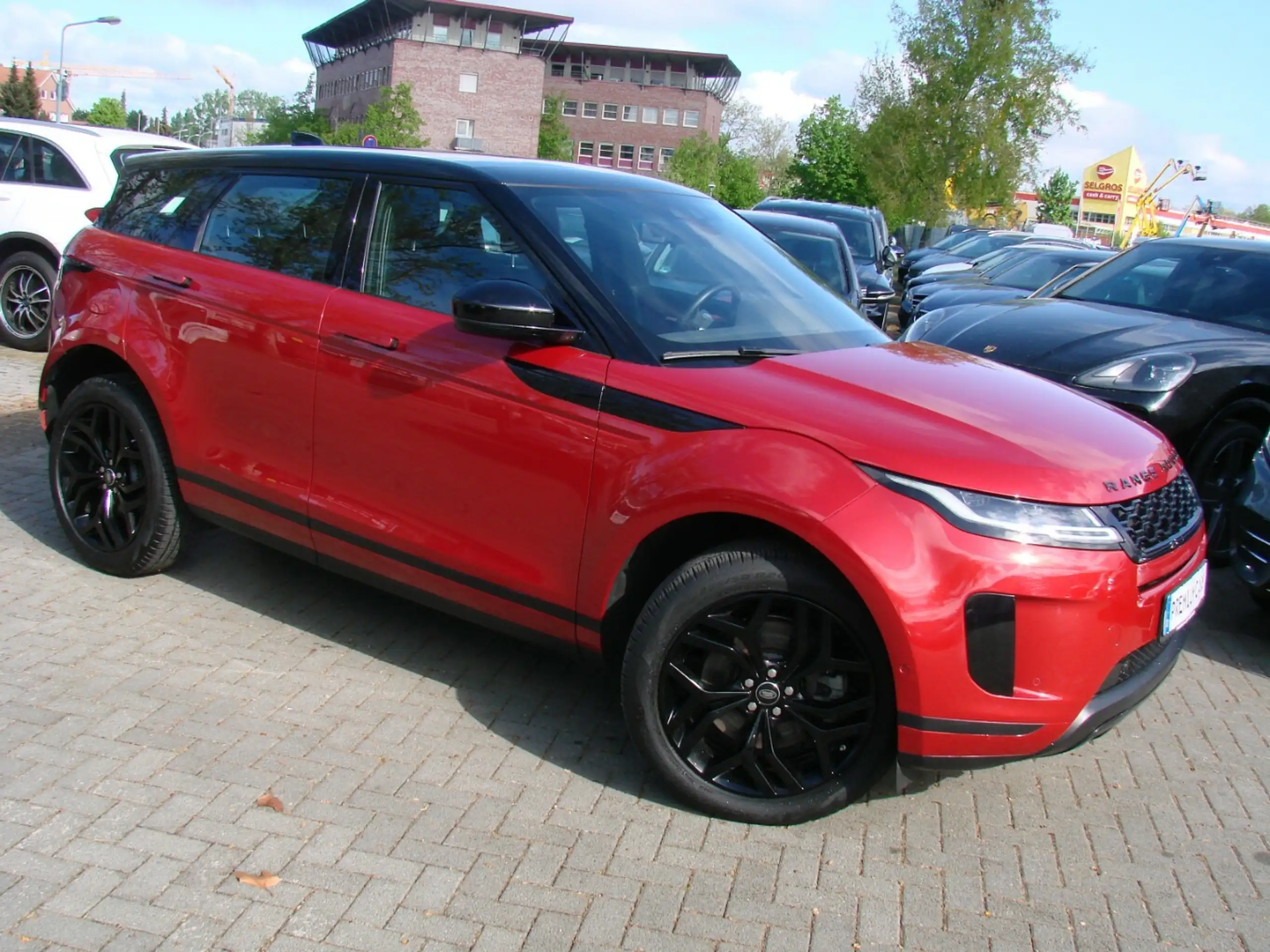 Land Rover - Range Rover Evoque