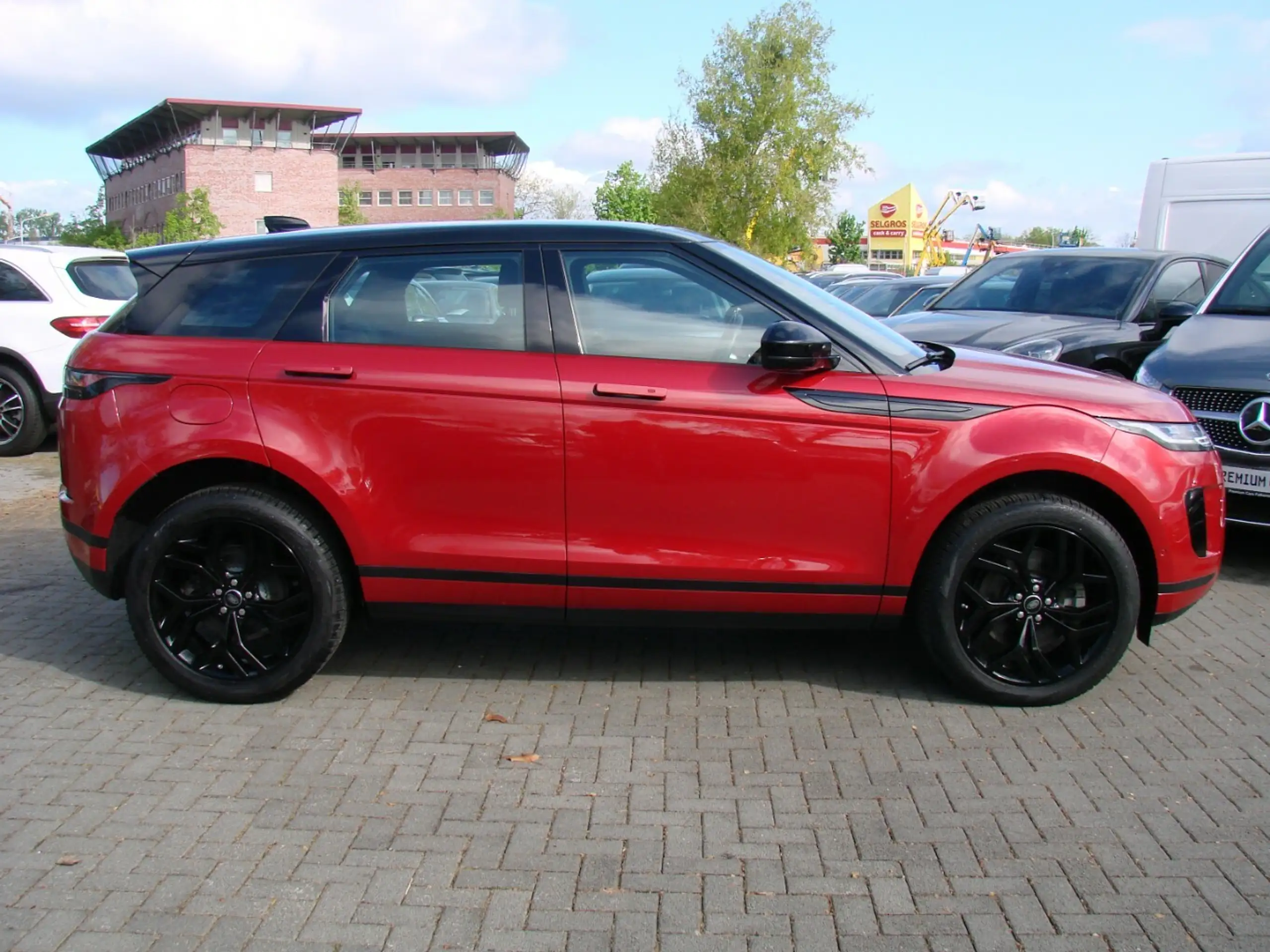 Land Rover - Range Rover Evoque