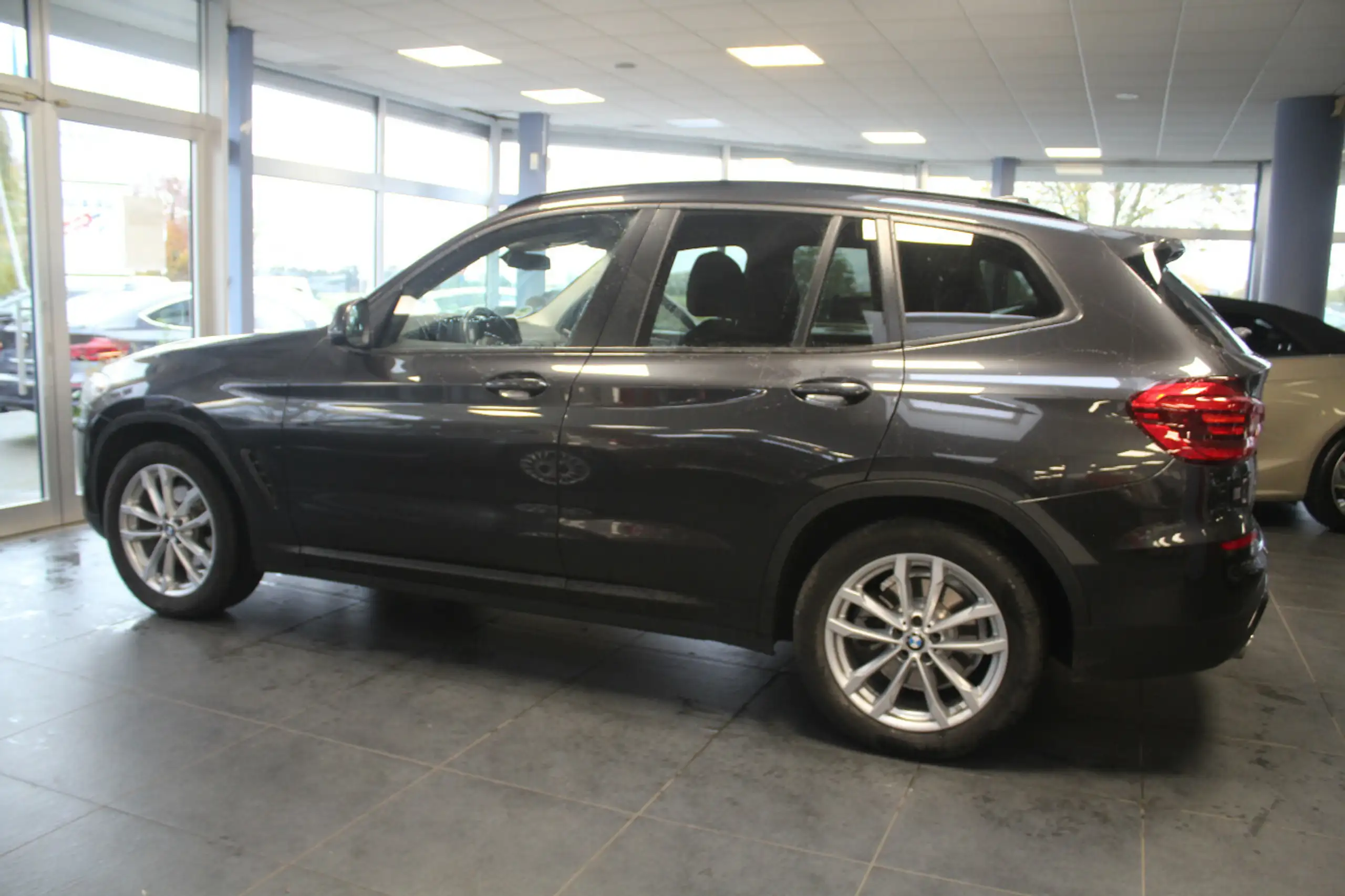 BMW - X3