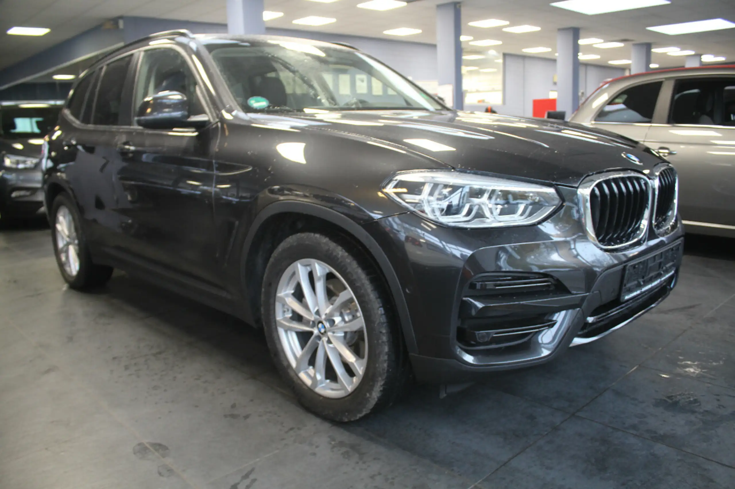 BMW - X3