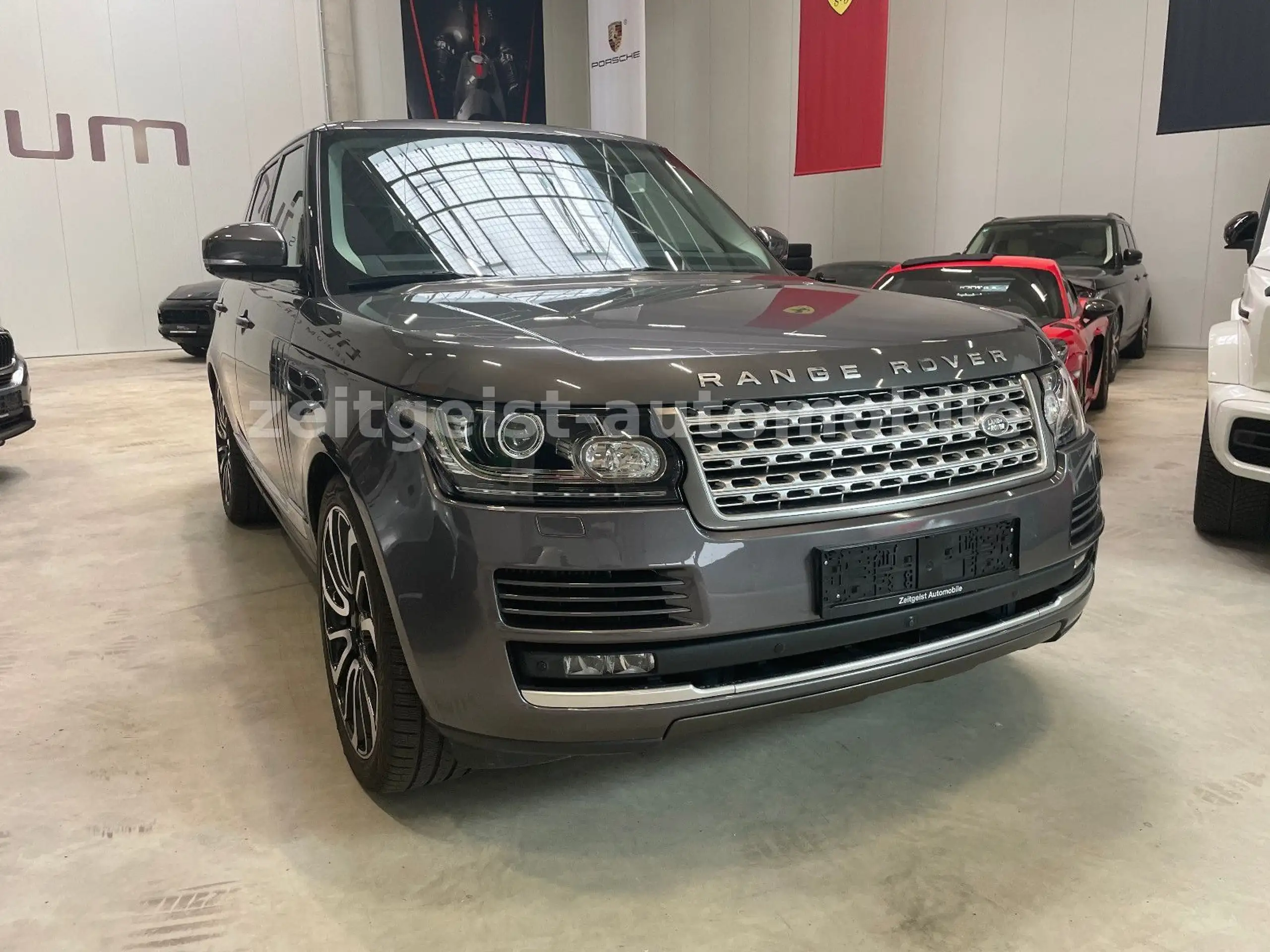 Land Rover - Range Rover