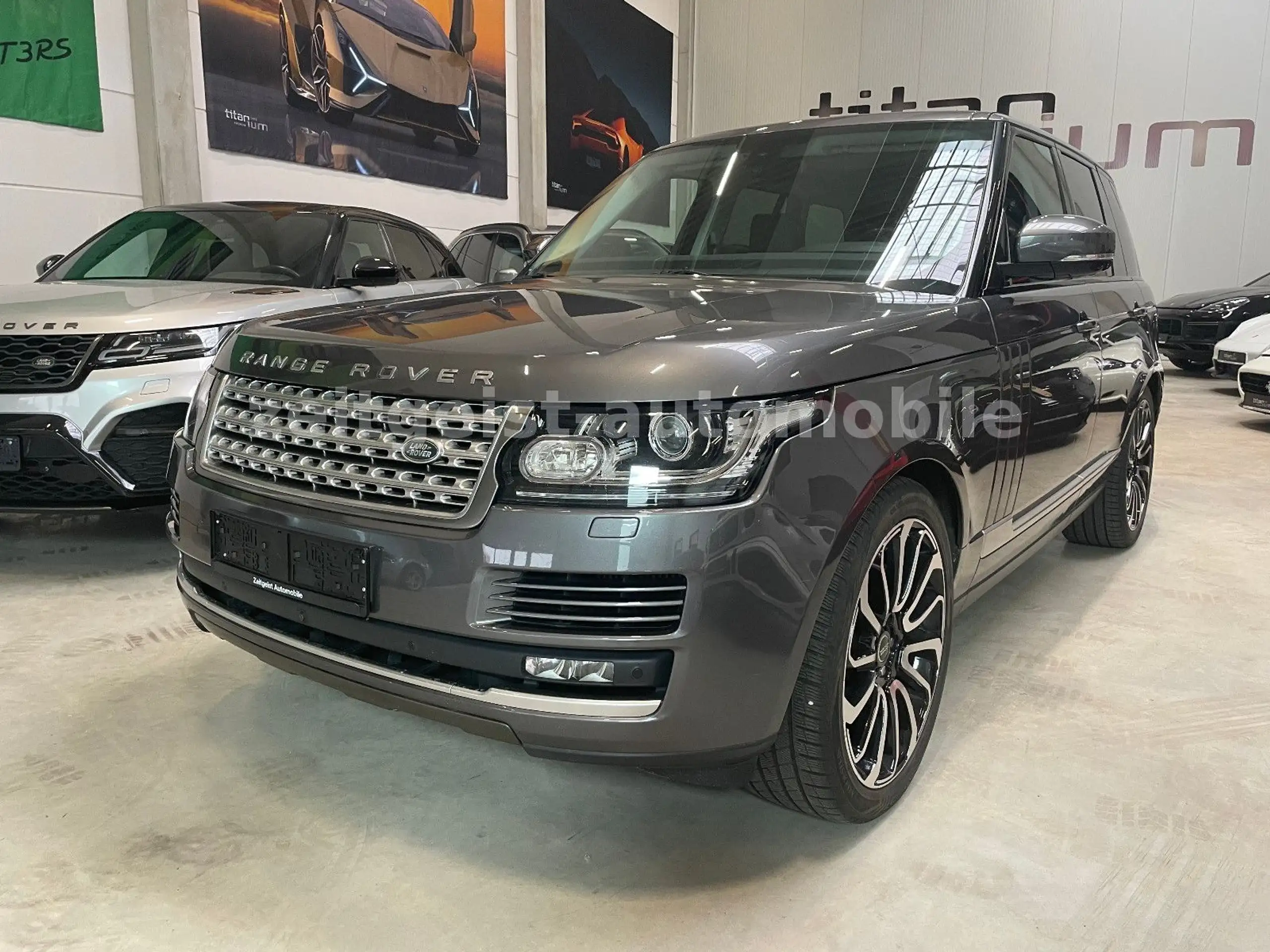 Land Rover - Range Rover