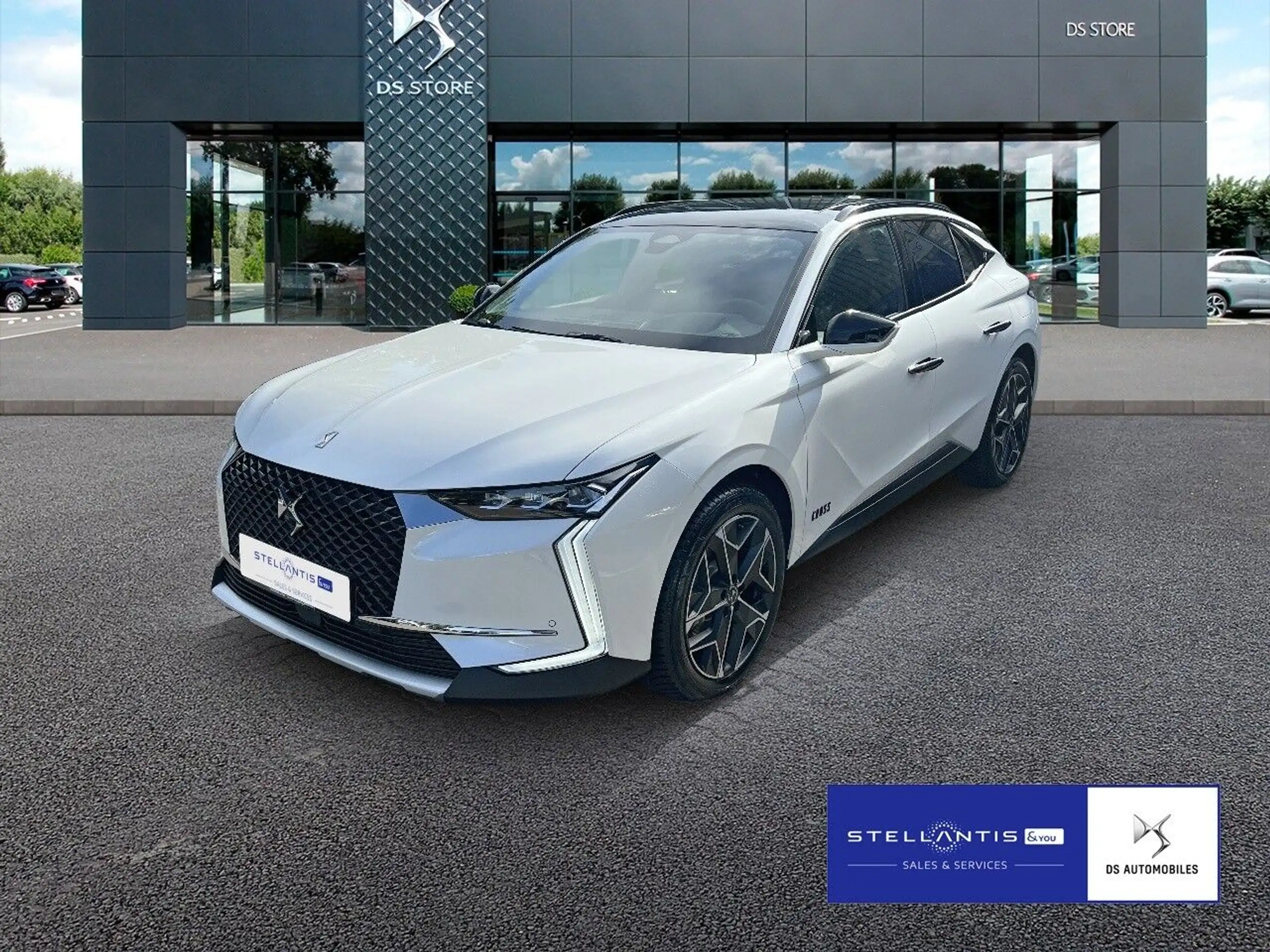 DS Automobiles - DS 4