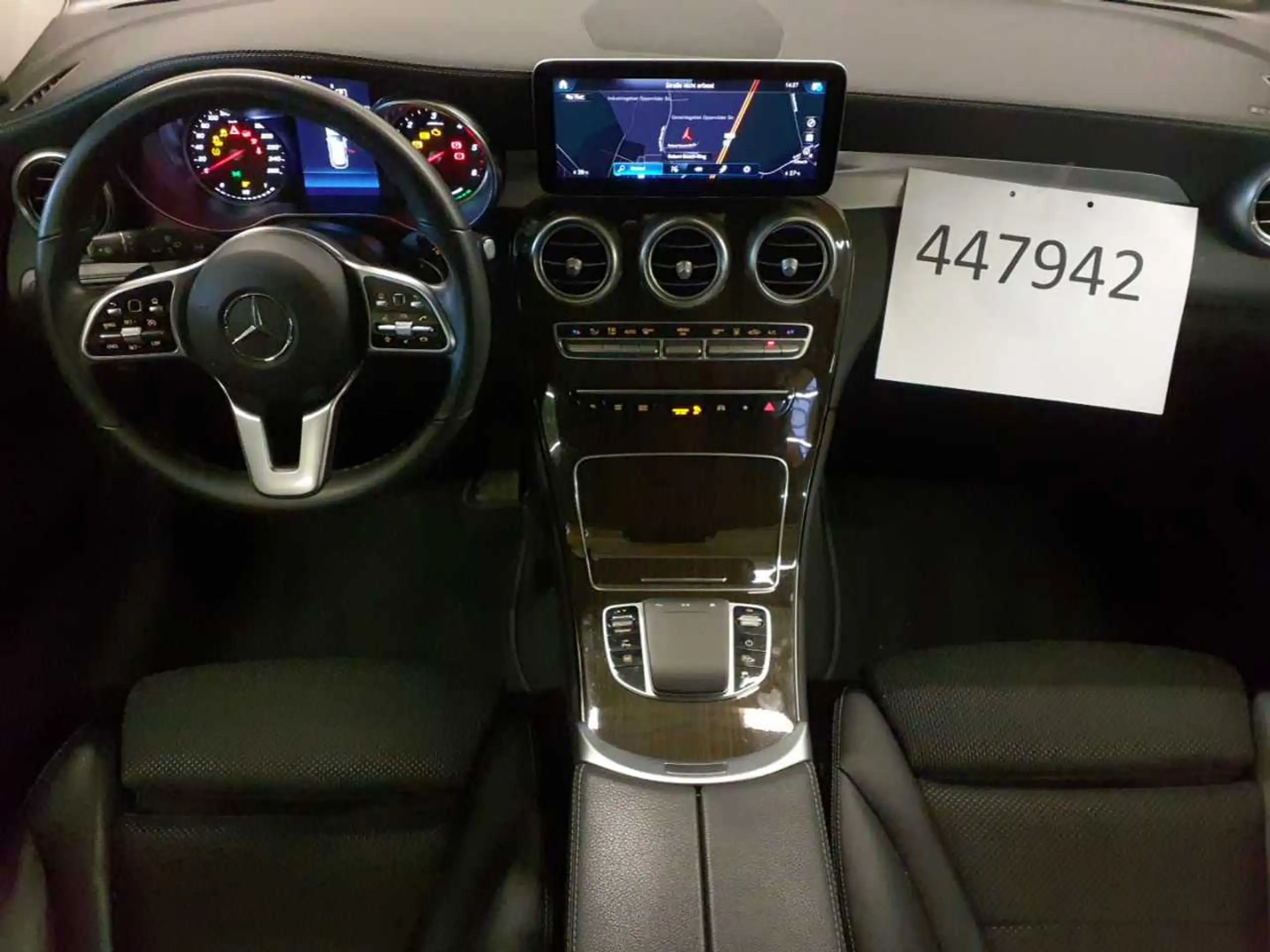 Mercedes-Benz - GLC 300