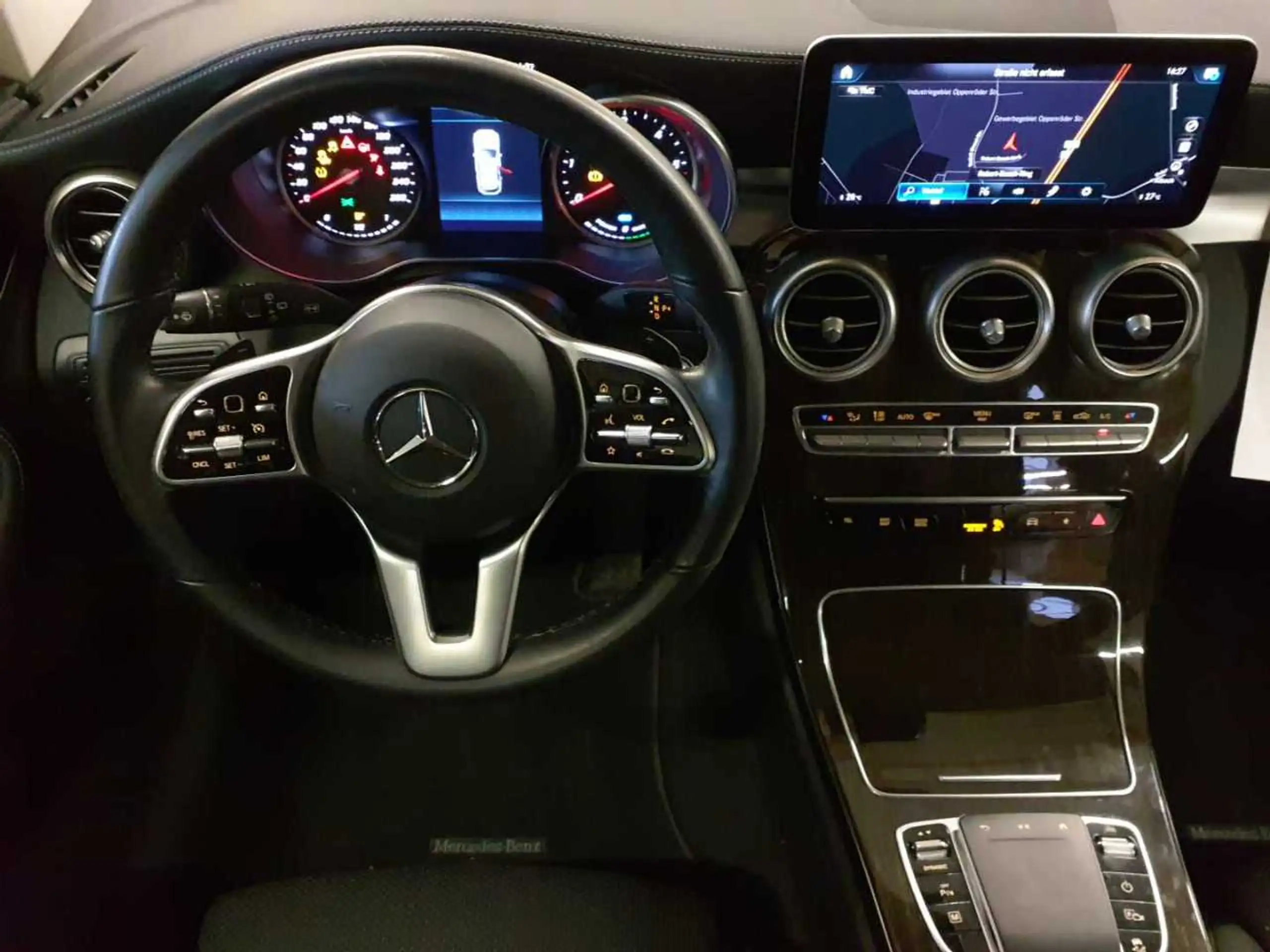 Mercedes-Benz - GLC 300