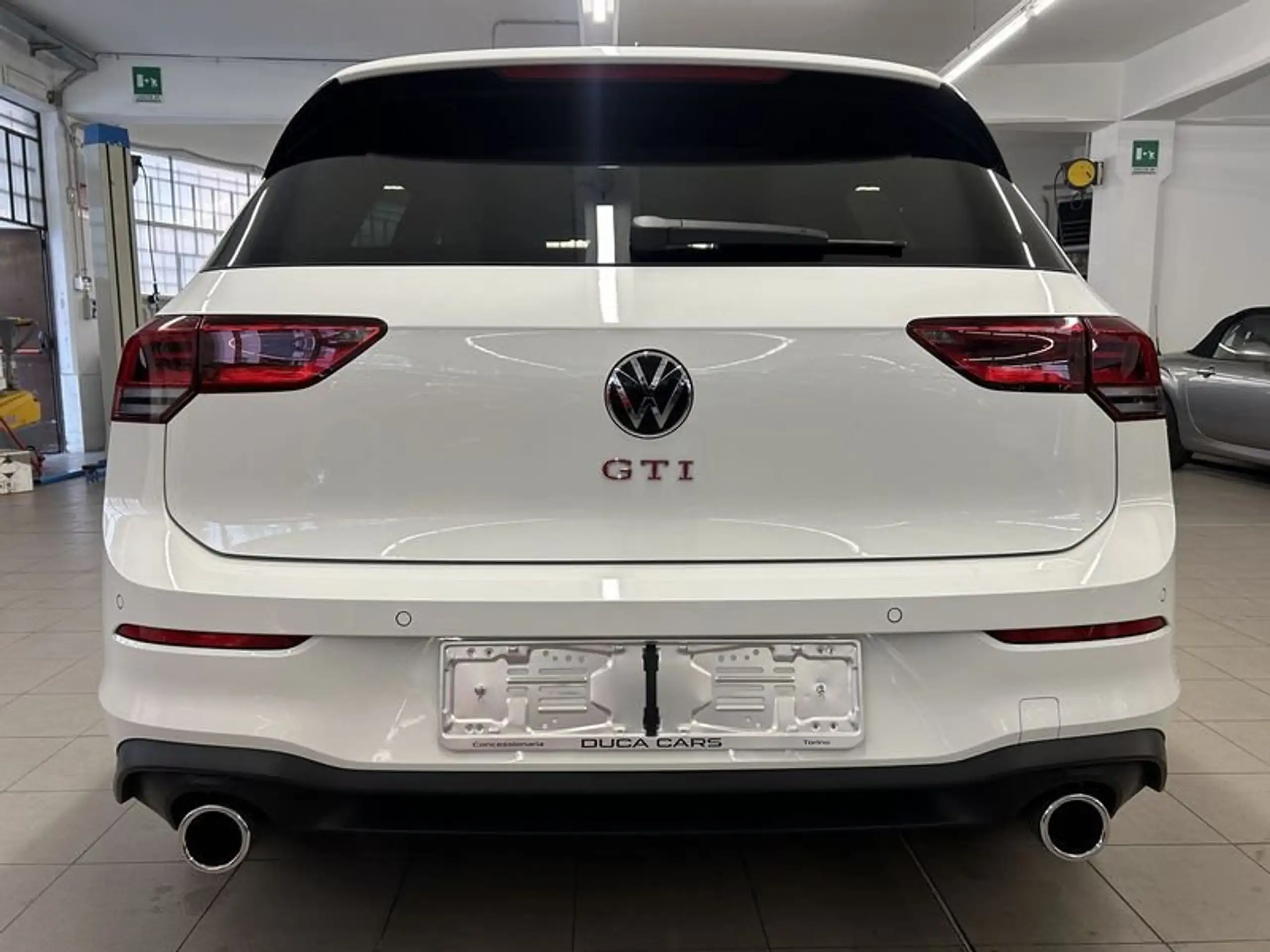 Volkswagen - Golf GTI