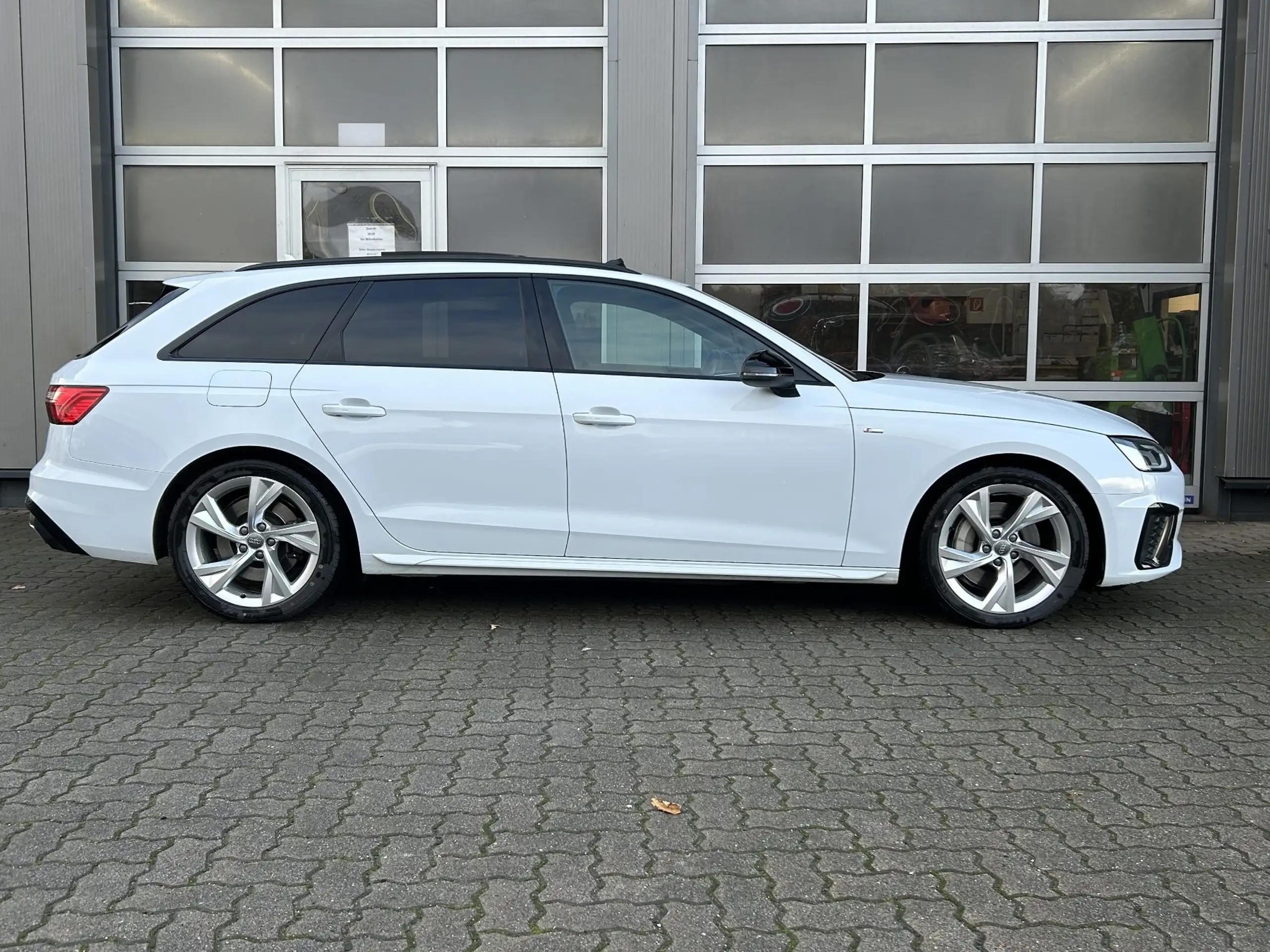 Audi - A4