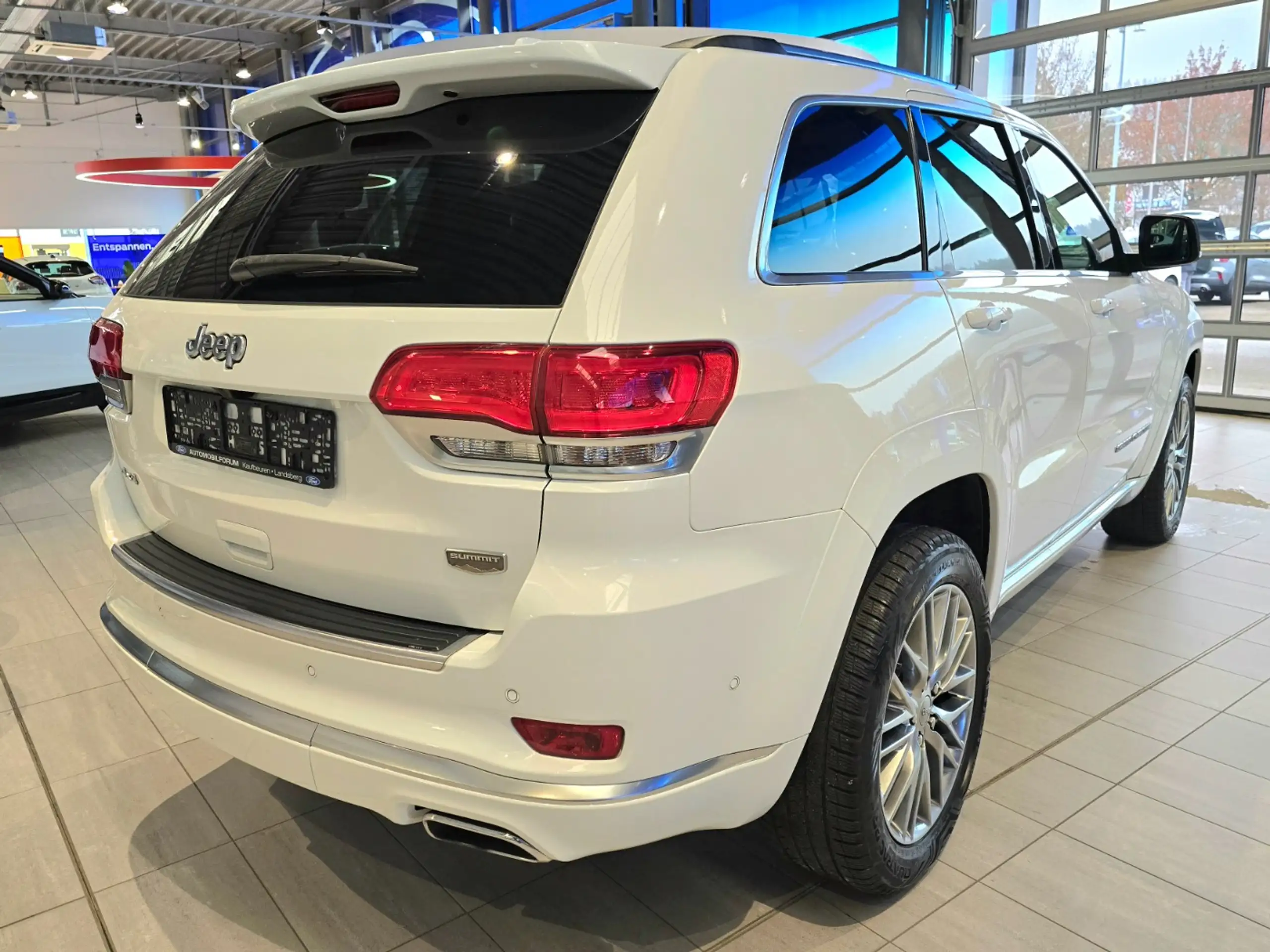 Jeep - Grand Cherokee