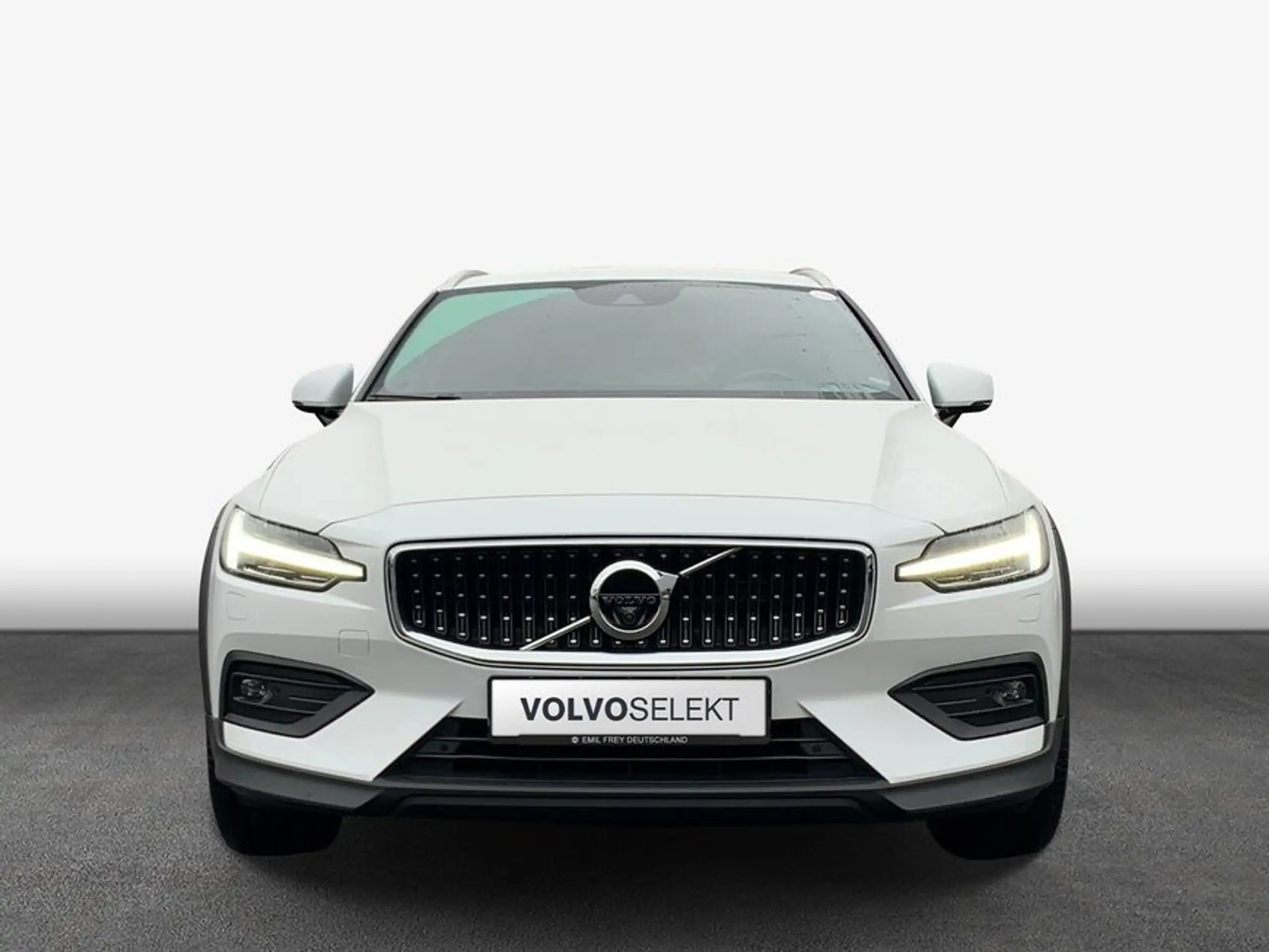 Volvo - V60 Cross Country