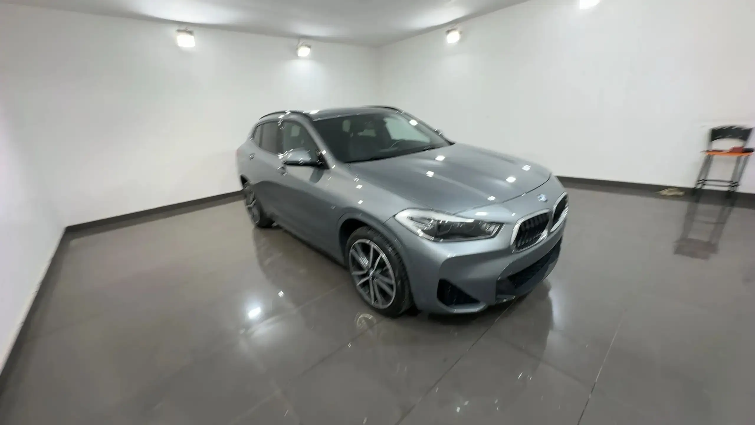 BMW - X2