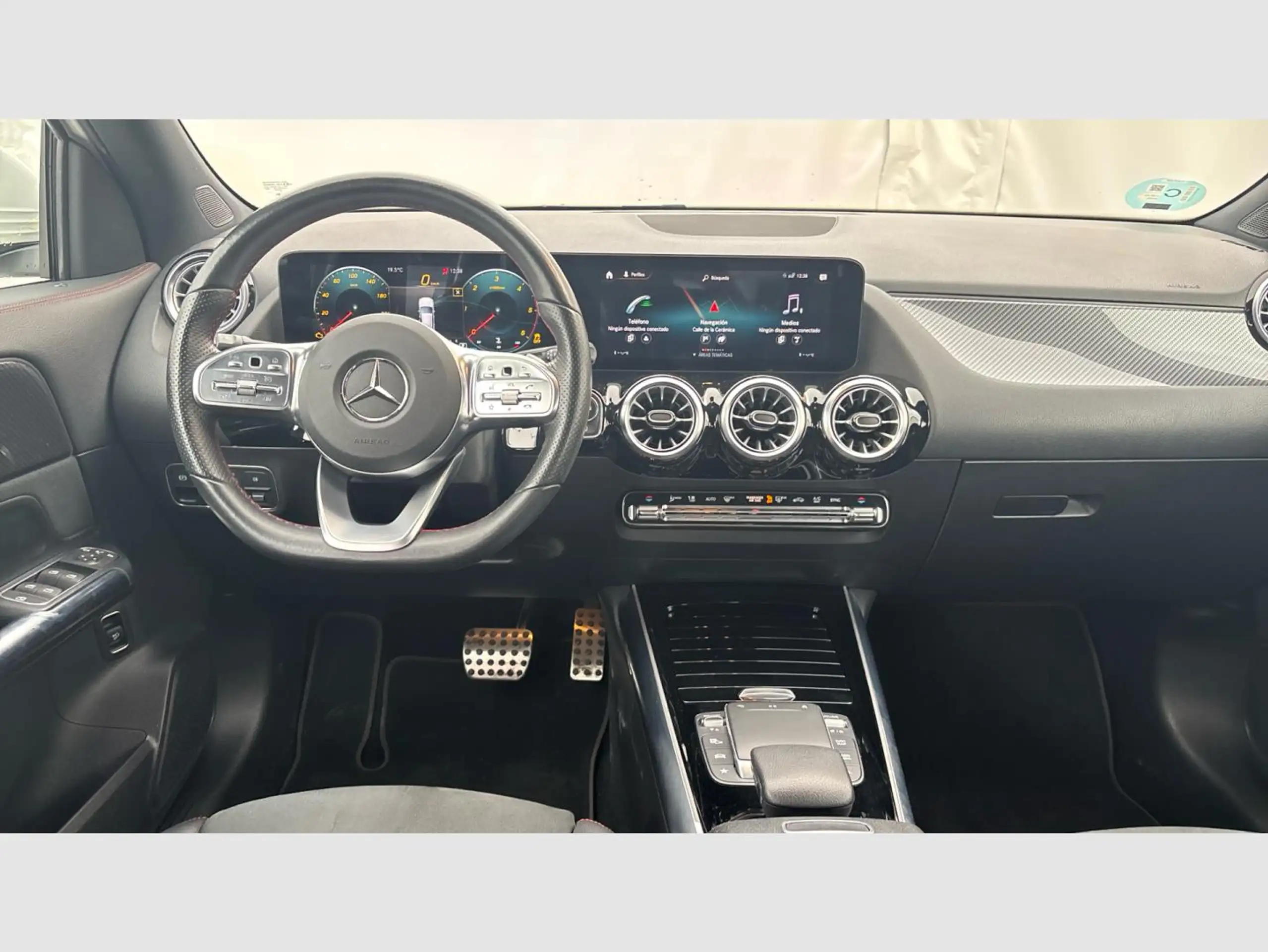 Mercedes-Benz - GLA 200