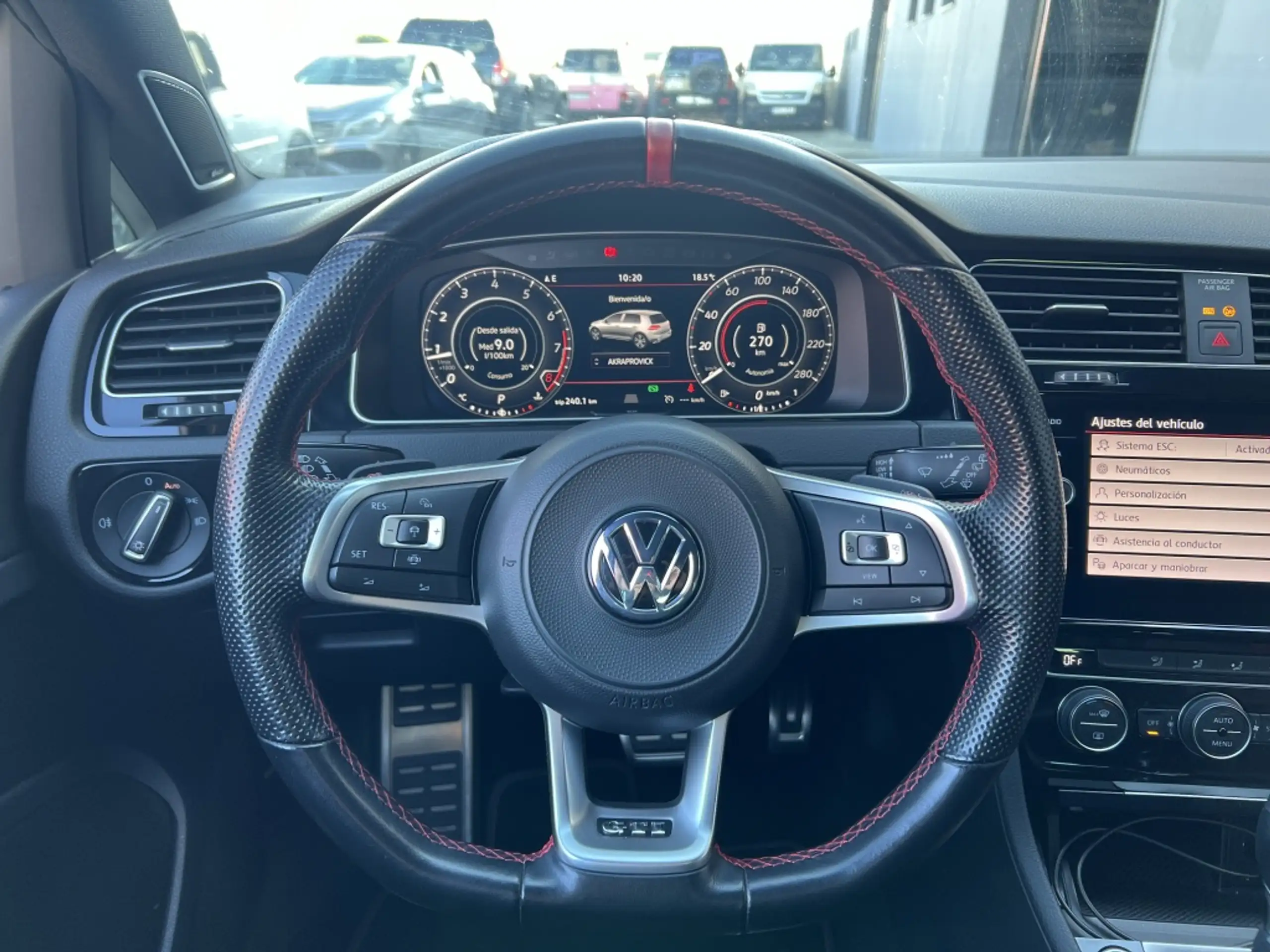 Volkswagen - Golf GTI