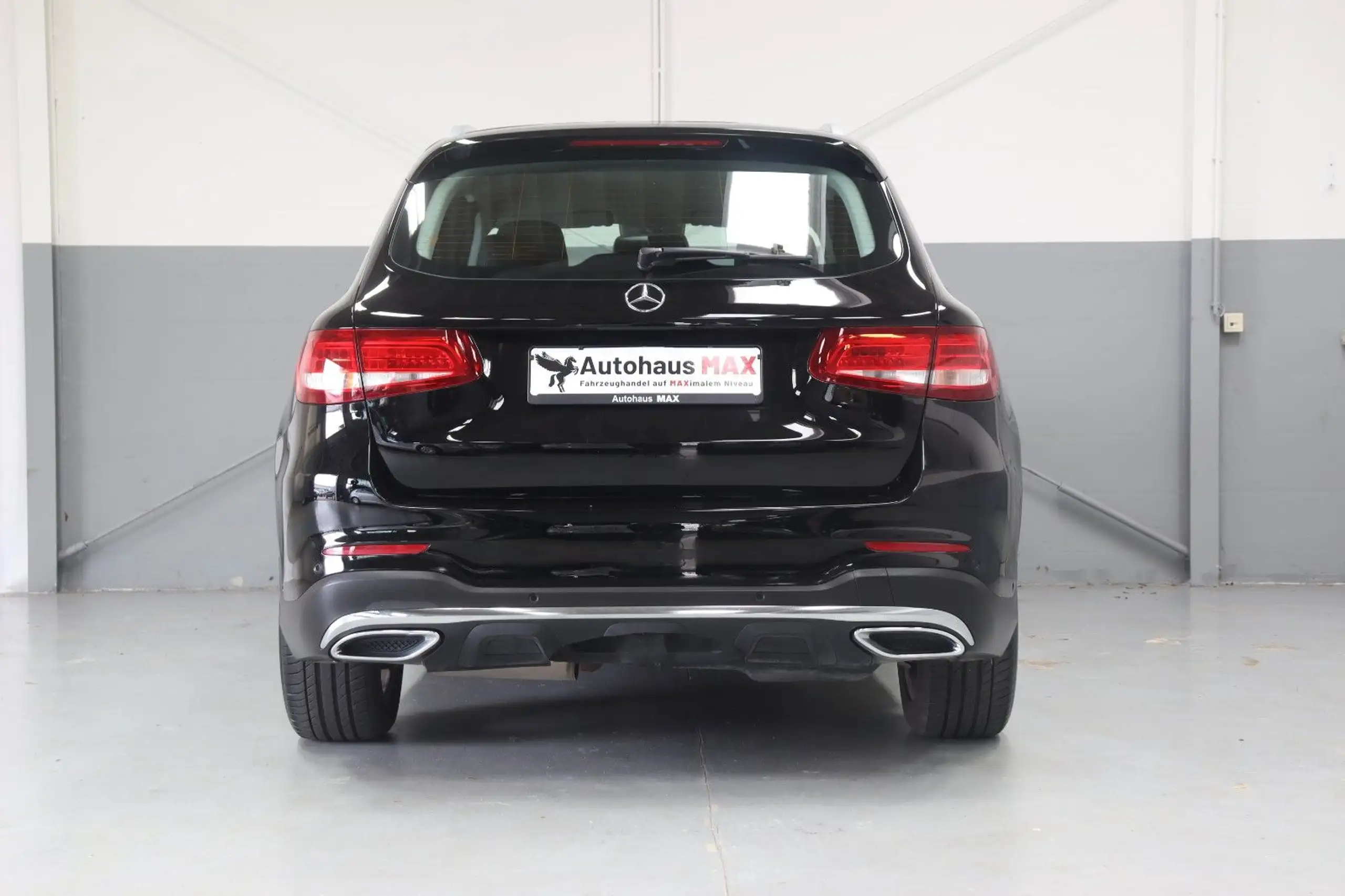 Mercedes-Benz - GLC 350