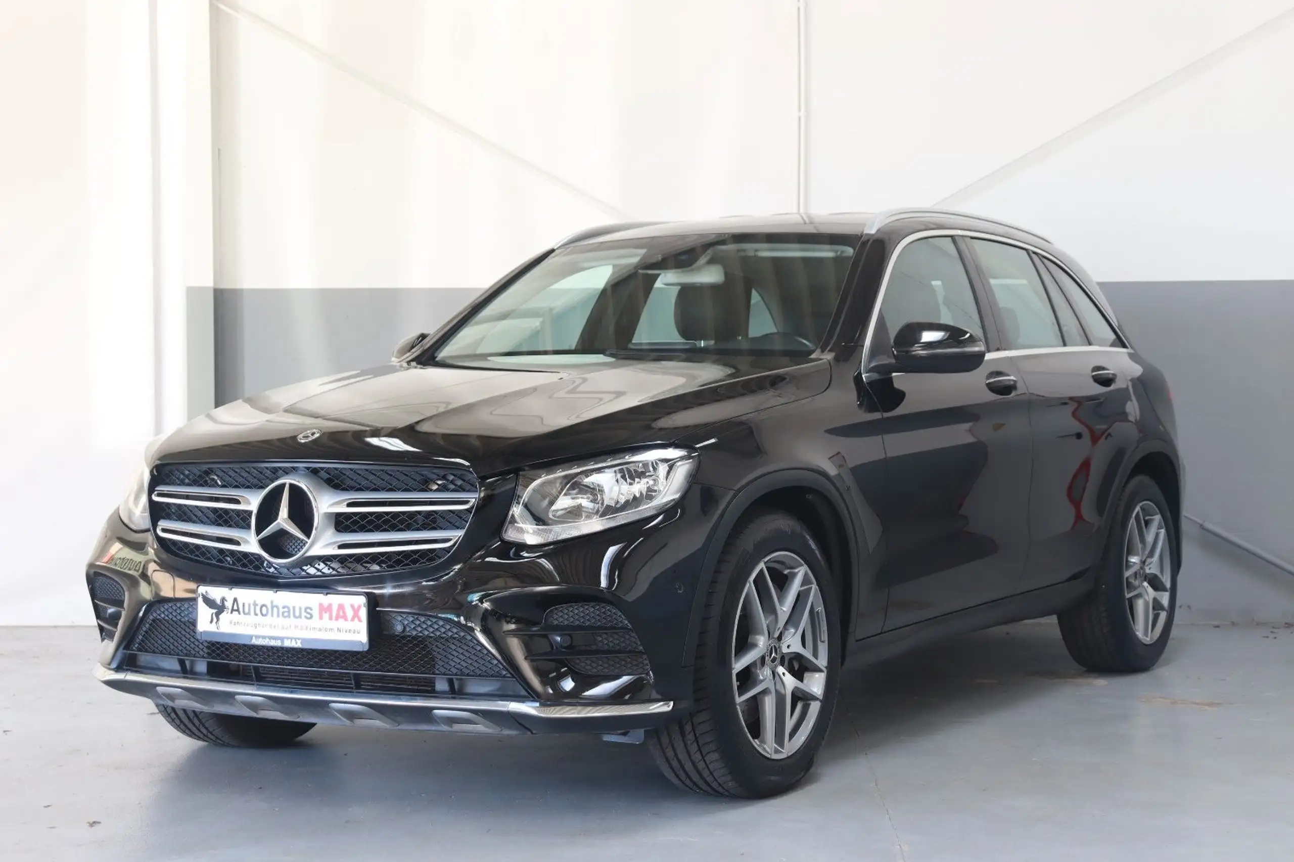 Mercedes-Benz - GLC 350