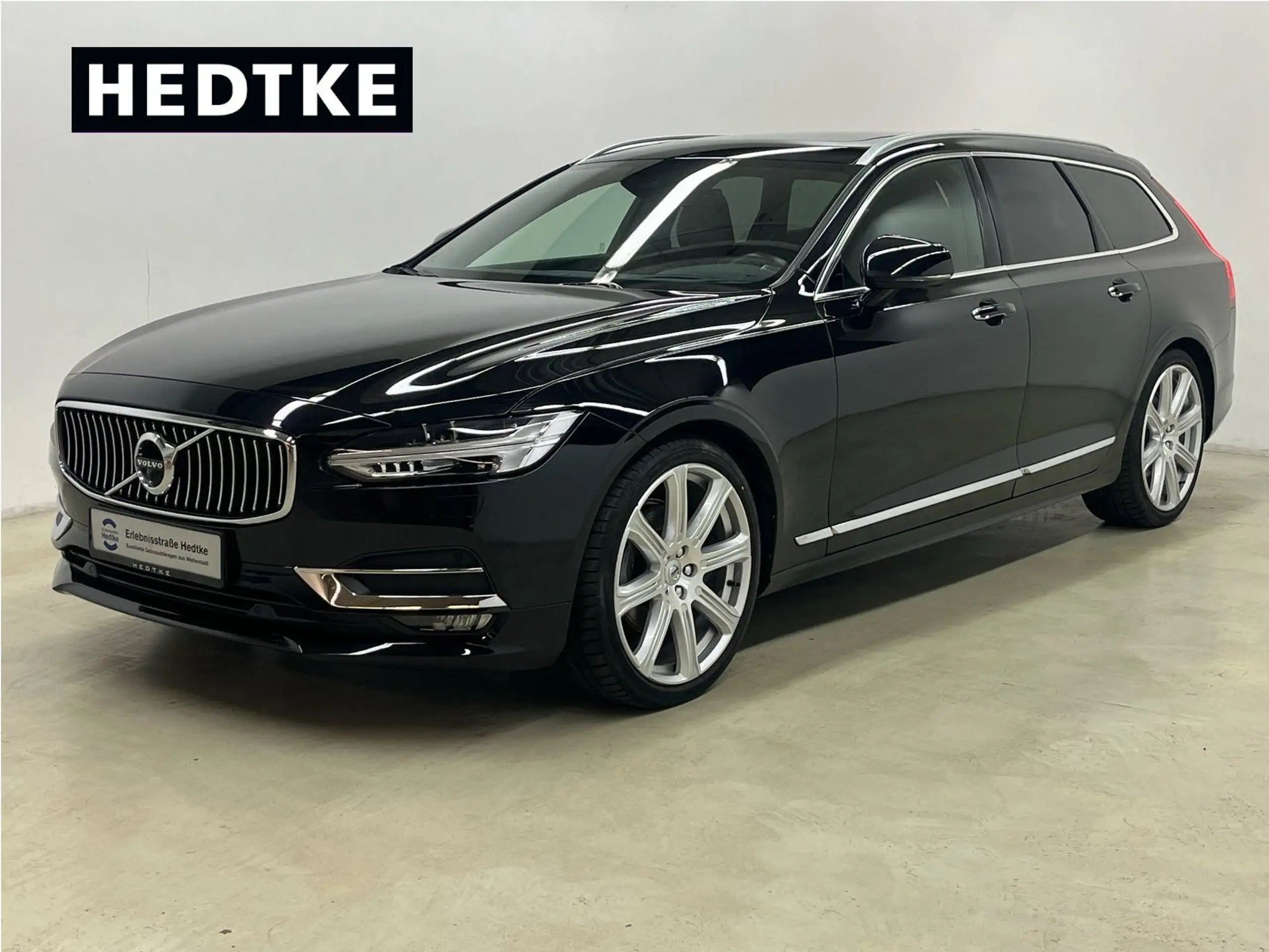 Volvo - V90